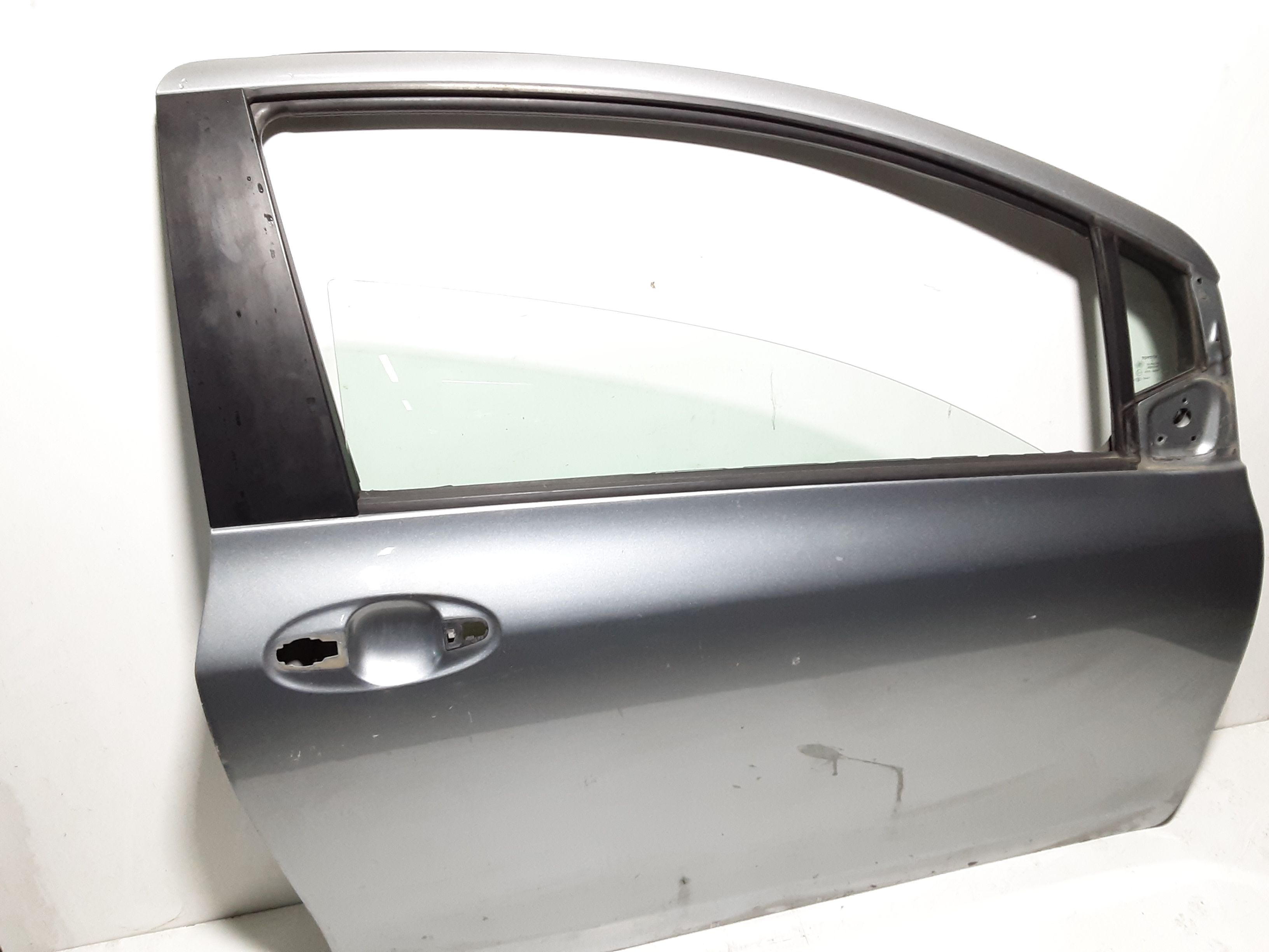 Porta Ant. Destro 670010D030 Usato