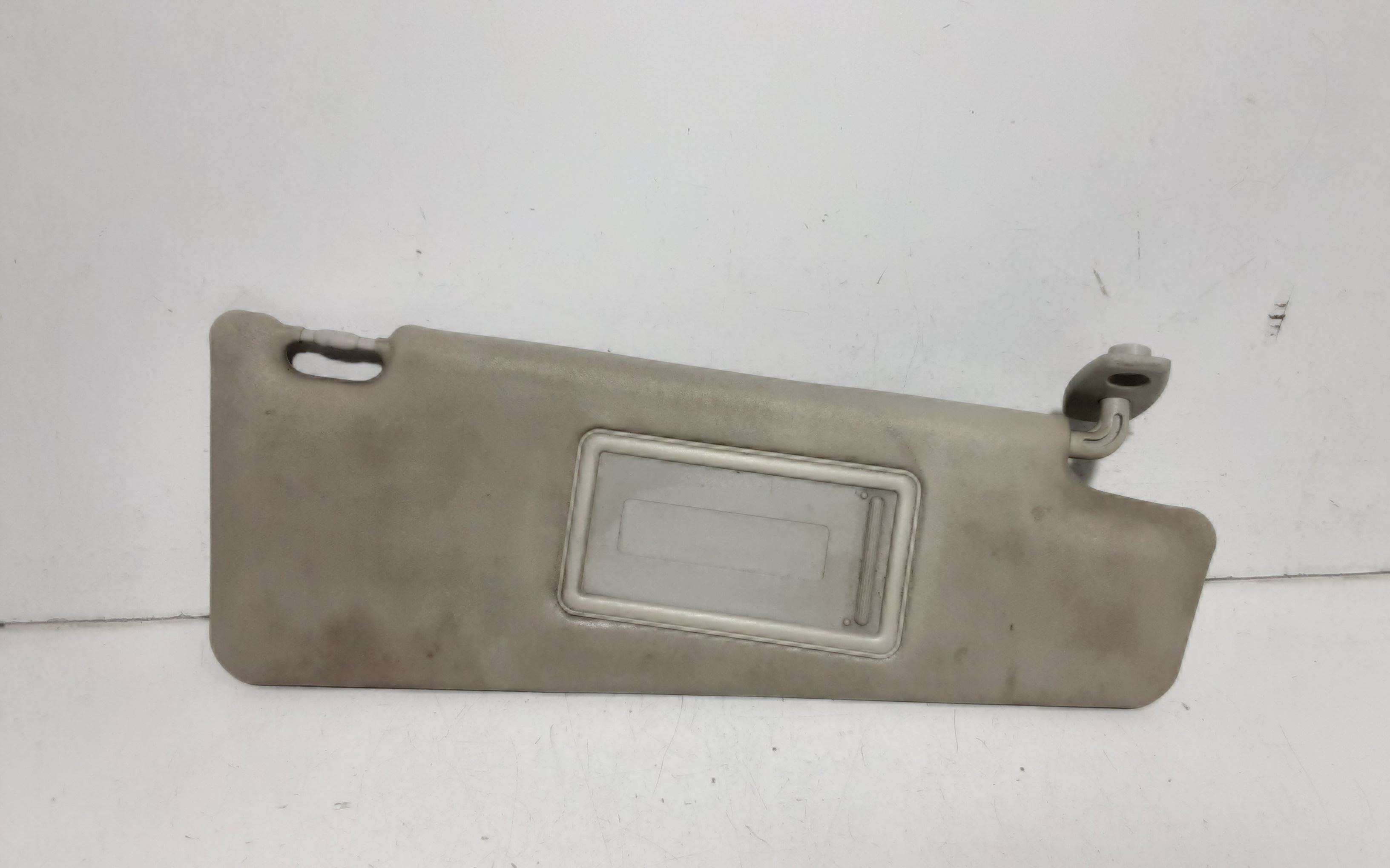 Aletta Parasole Parabrezza Destro 735361684 Usato