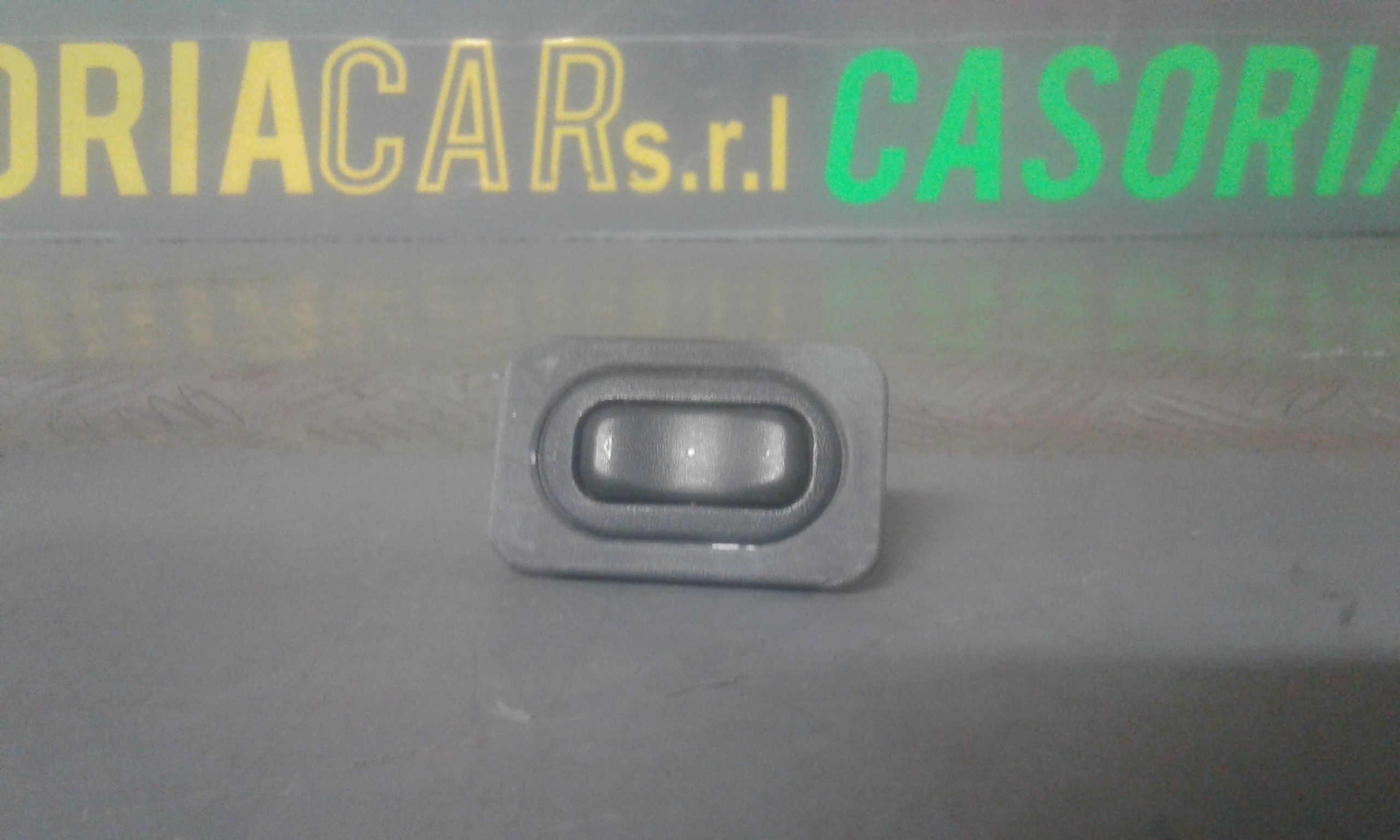 Interruttore Alzacristalli Porta Ant. Destro Usato