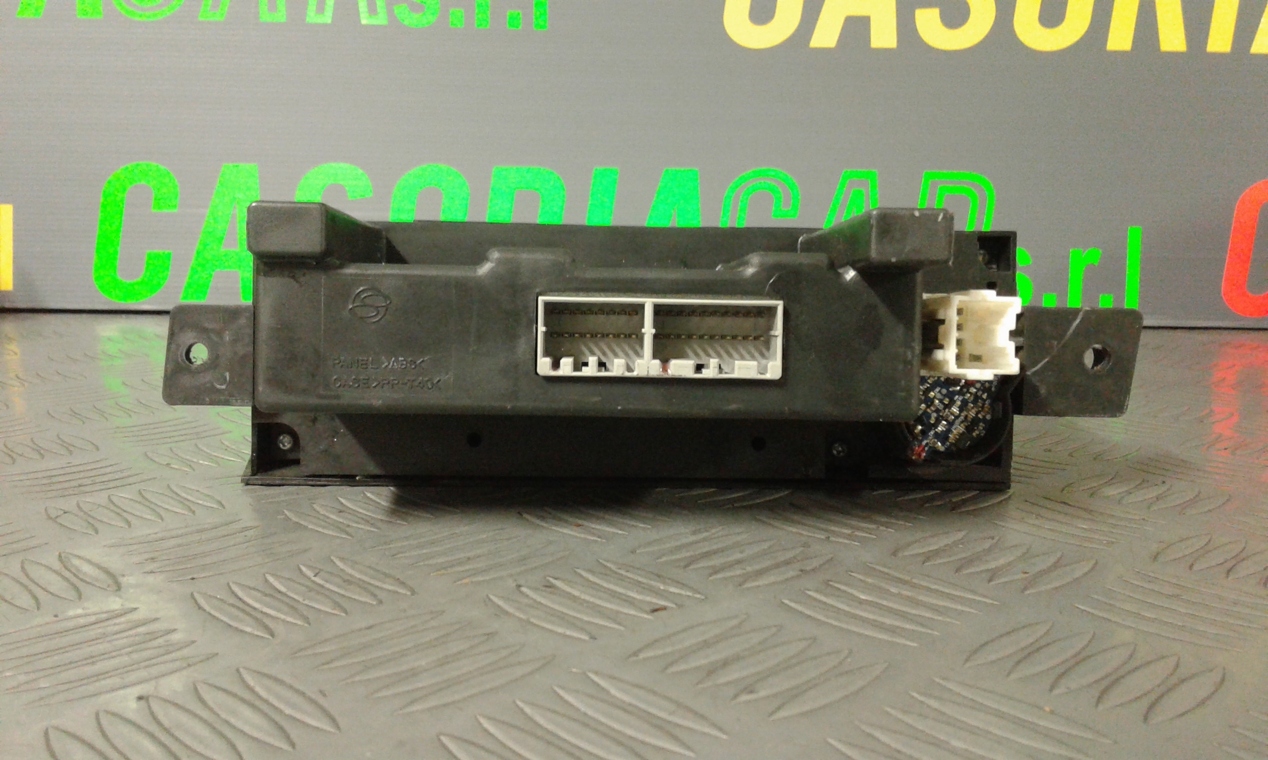 Blocco Comando Climatizzazione 6870009001HCC Usato