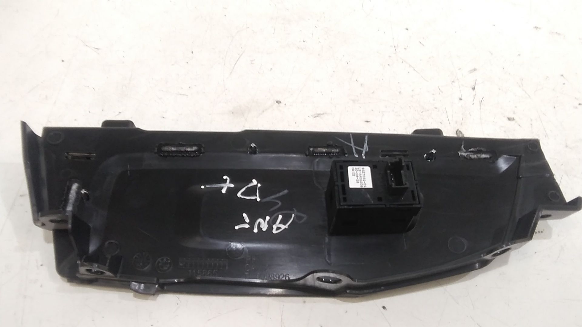 Interruttore Alzacristalli Porta Ant. Destro Usato