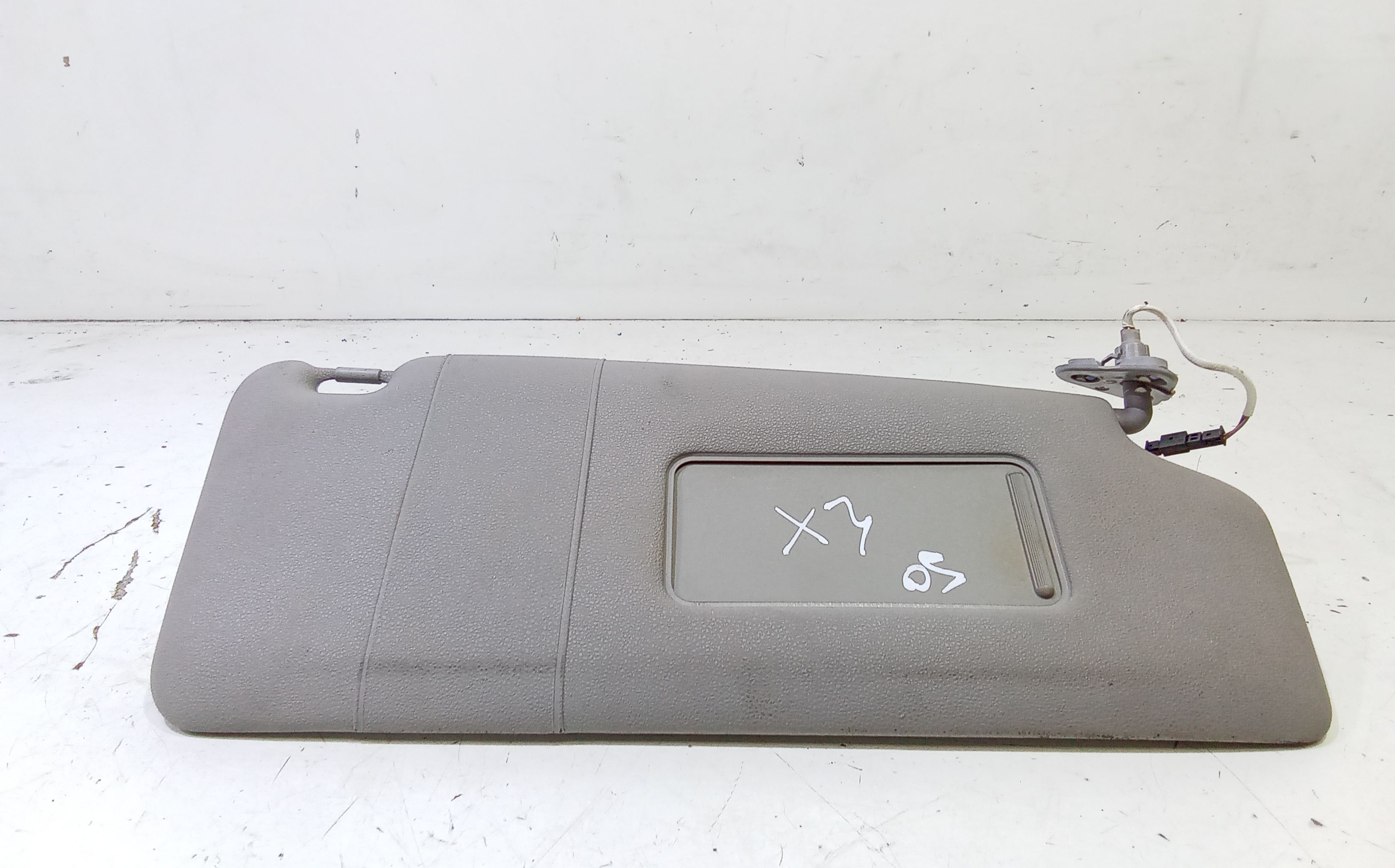 Aletta Parasole Parabrezza Destro 51163416067 Usato