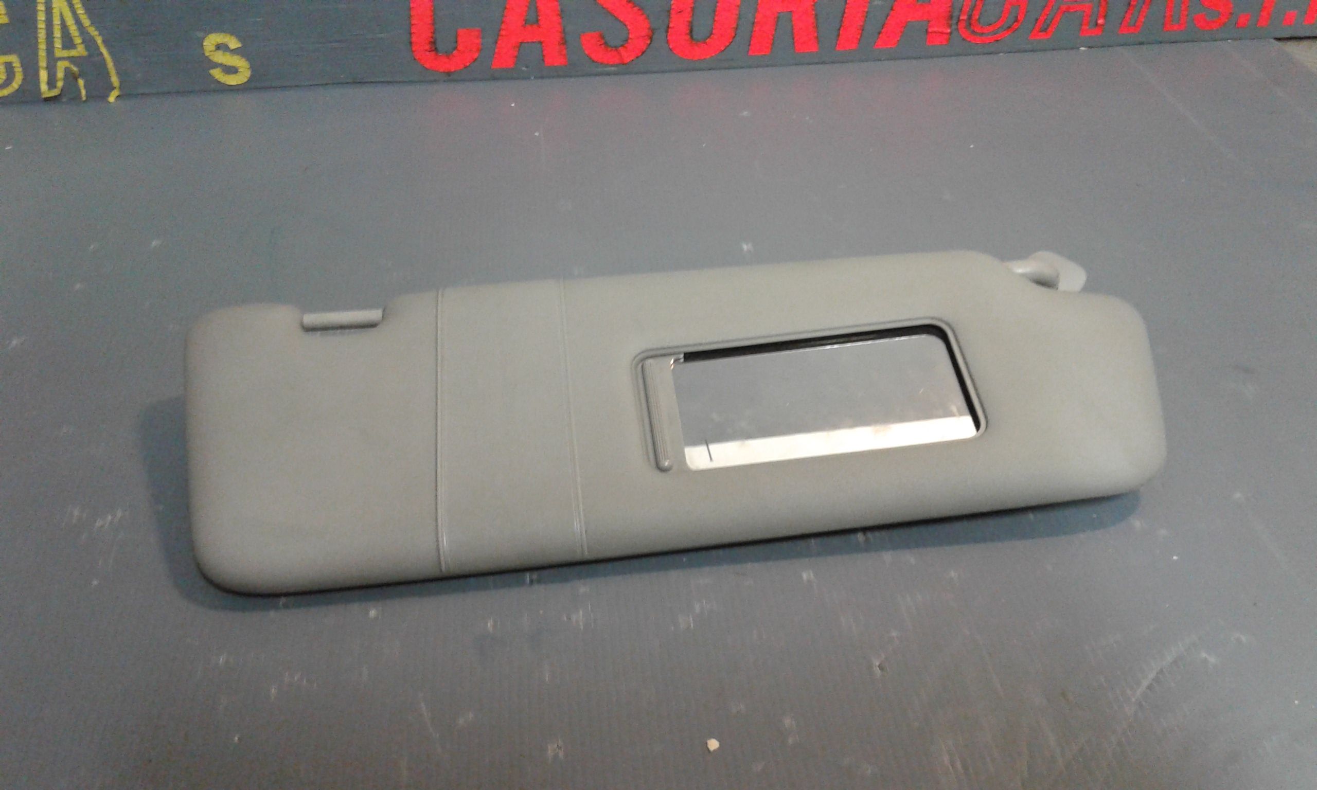 Aletta Parasole Parabrezza Destro 8E08575521X5 Usato