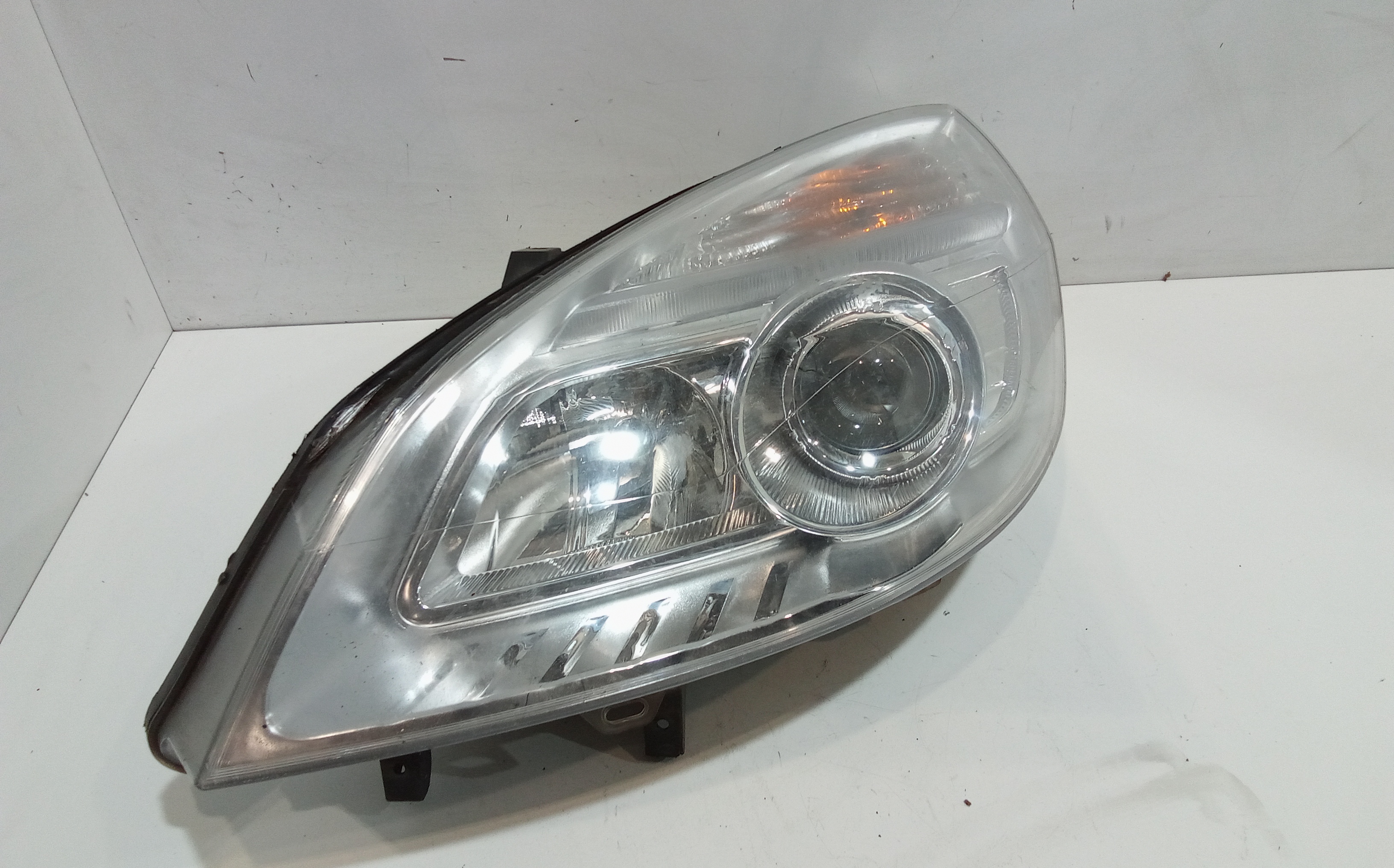 Proiettore Sinistro 260603106R Usato