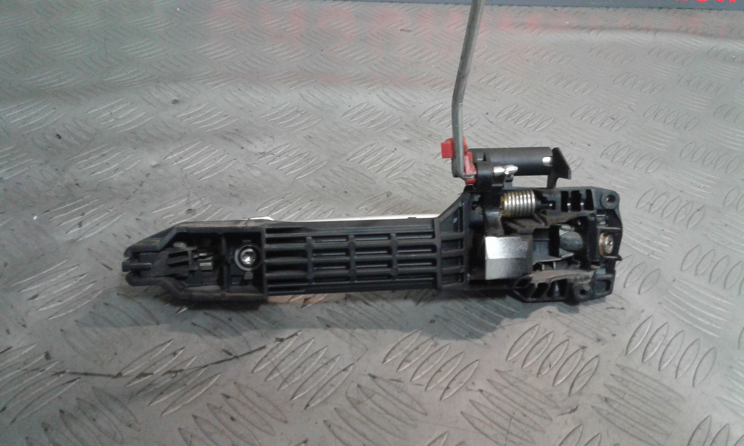 Maniglia Porta Ant. Destro 6921112220J0 Usato