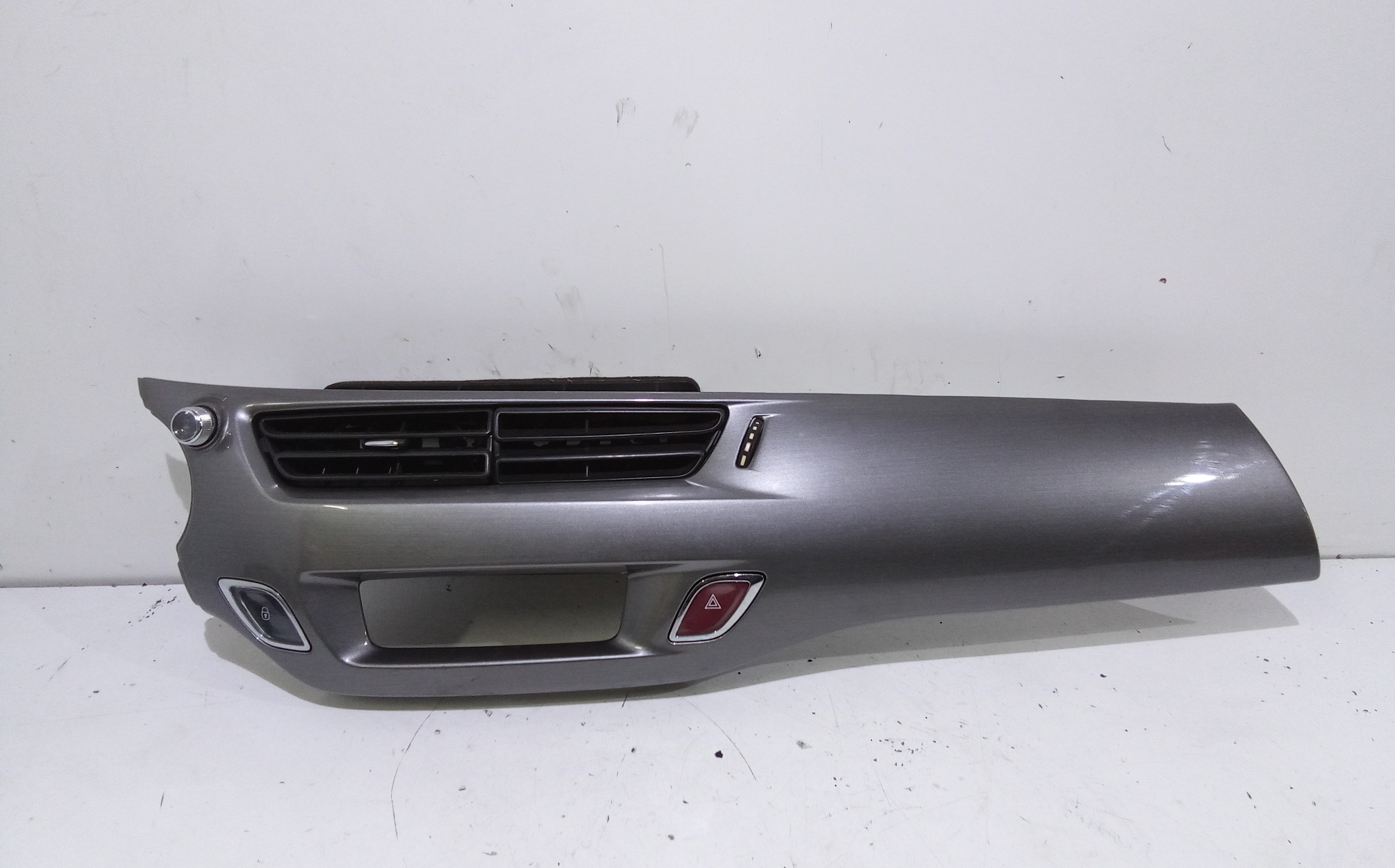 Rivestimento Centr. Cruscotto, Mascherina Portastrumenti Centr. Cruscotto Usato