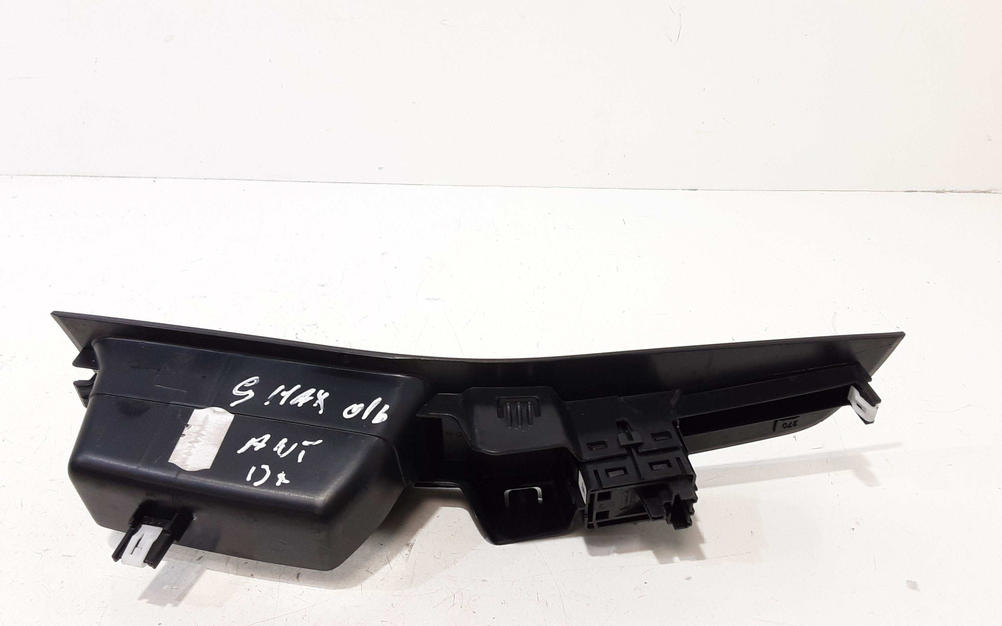 Interruttore Alzacristalli Porta Ant. Destro Usato