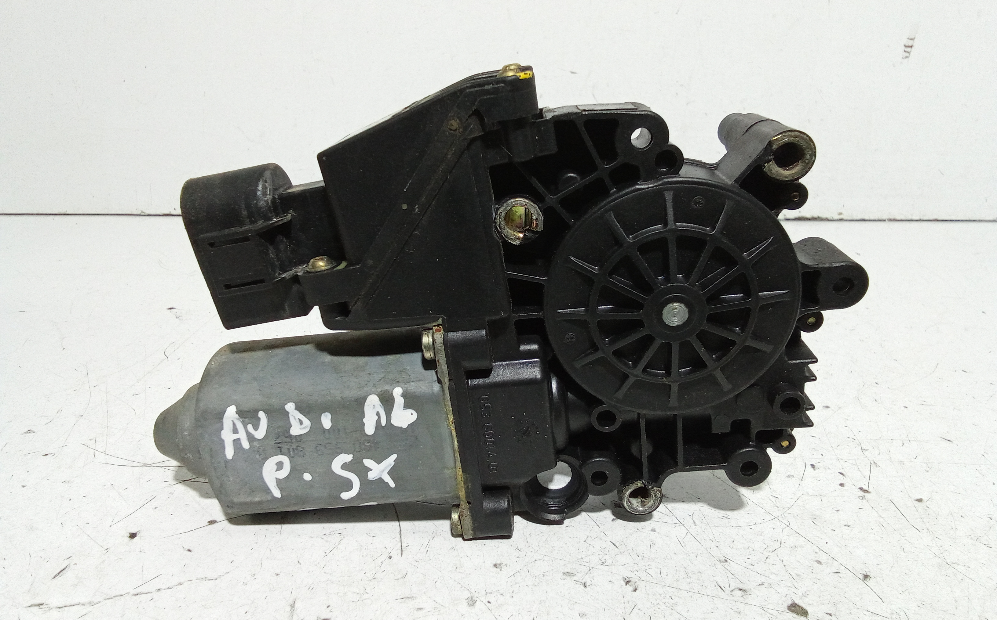 Motorino Alzacristallo Porta Post. Sinistro 4B0959801B Usato