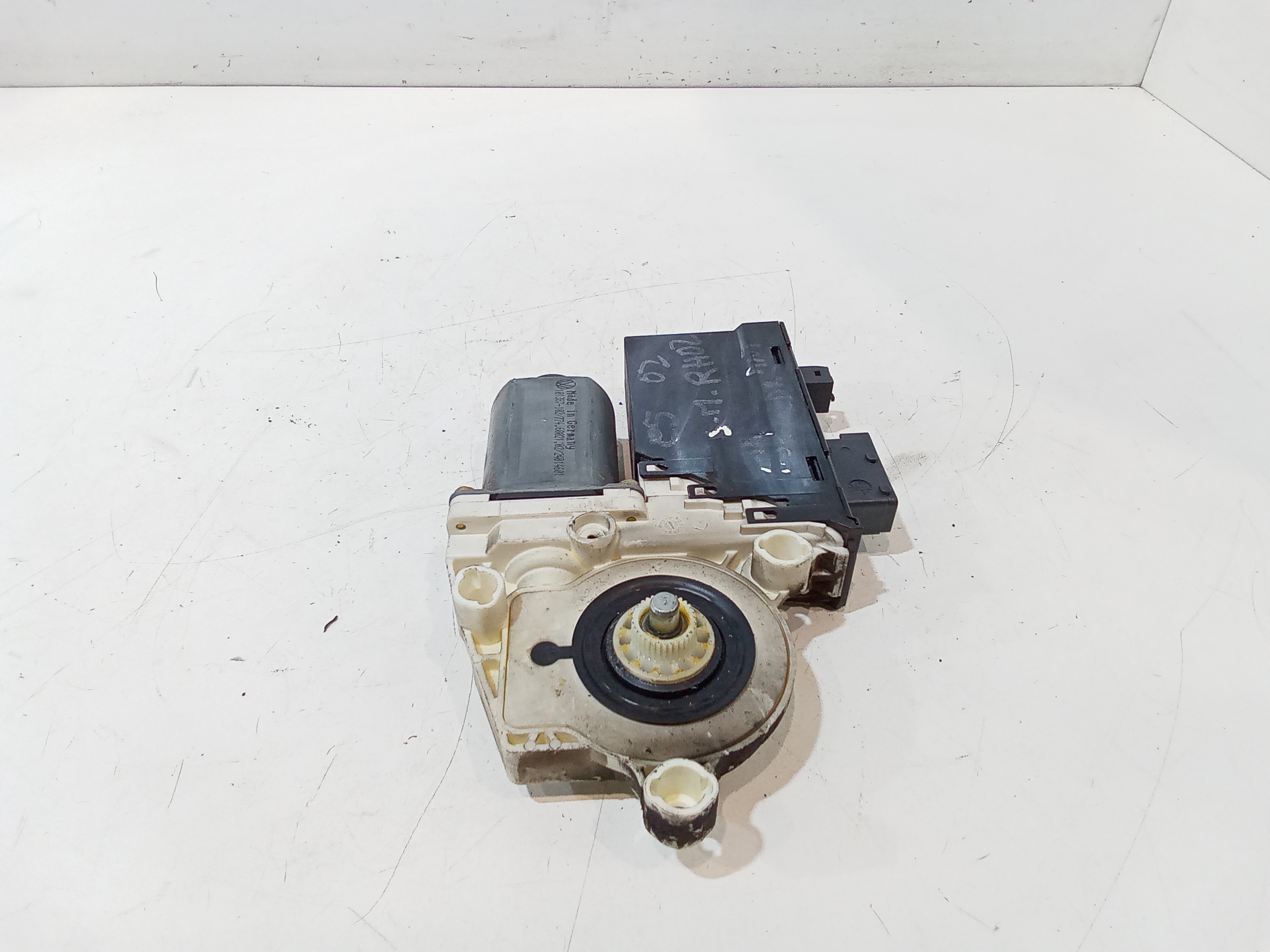 Motorino Alzacristallo Porta Ant. Destro 9222P3 Usato