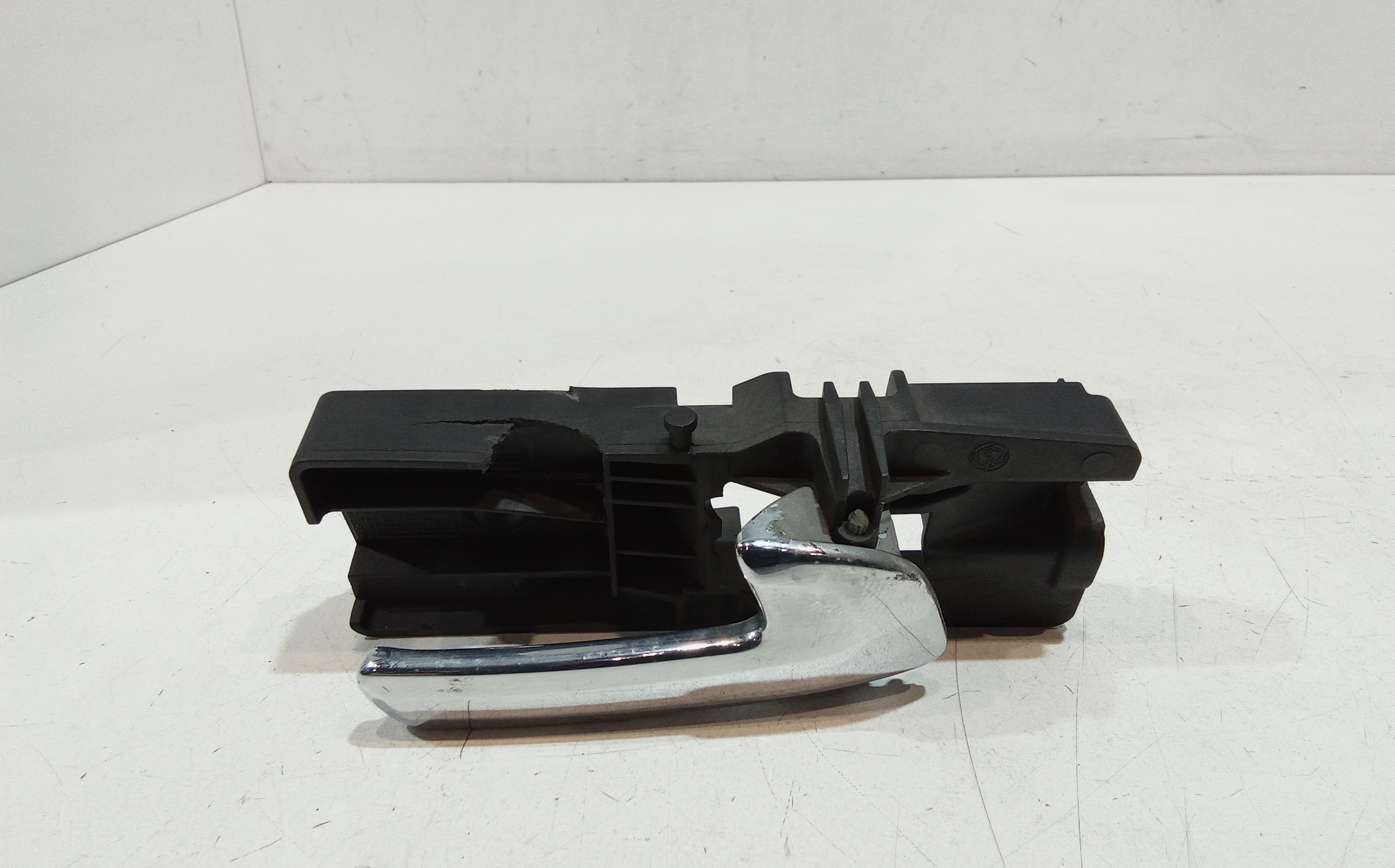 Maniglia Int. Apertura Porta Post. Destro 156054467 Usato