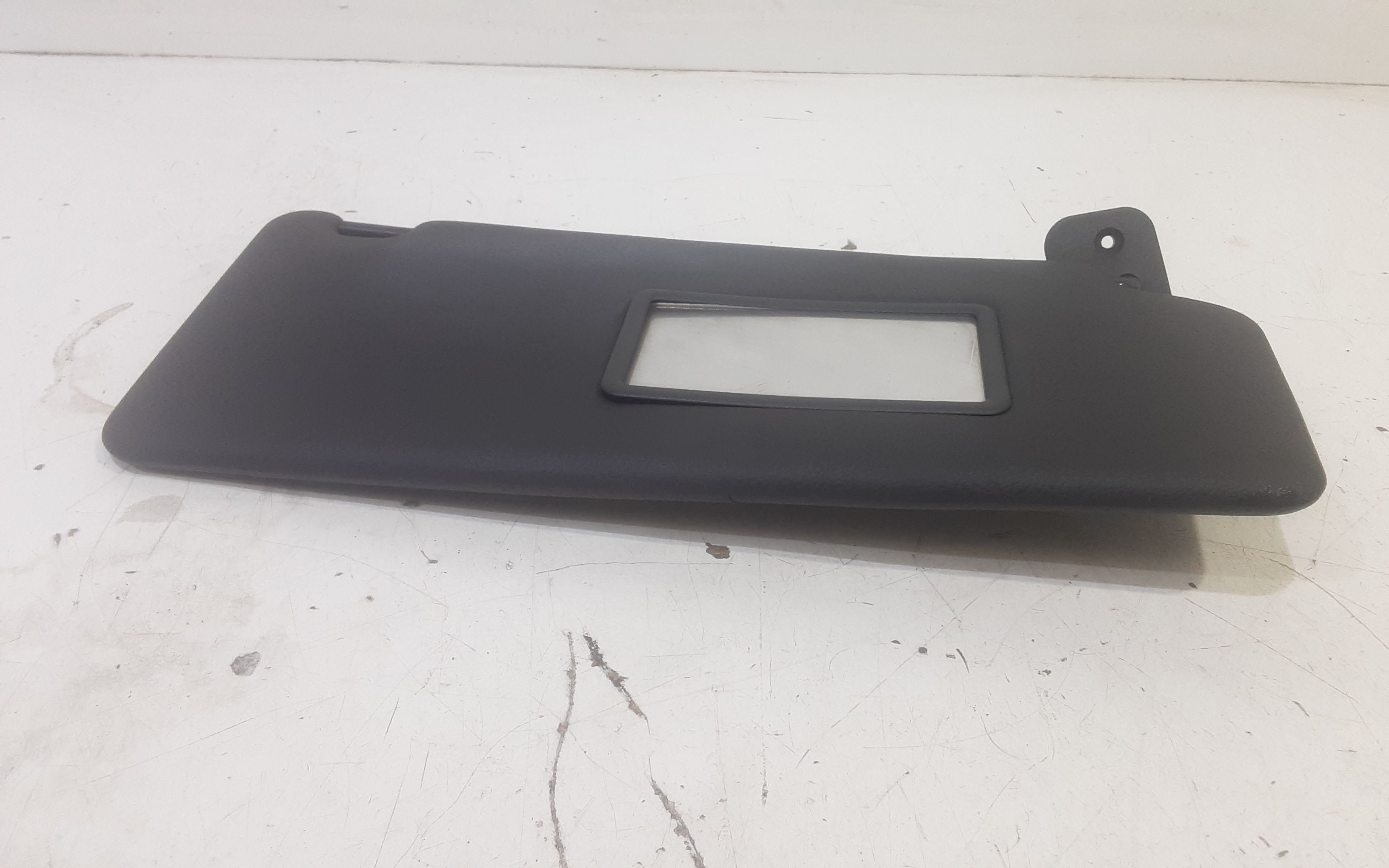 Aletta Parasole Parabrezza Destro 719701635 Usato