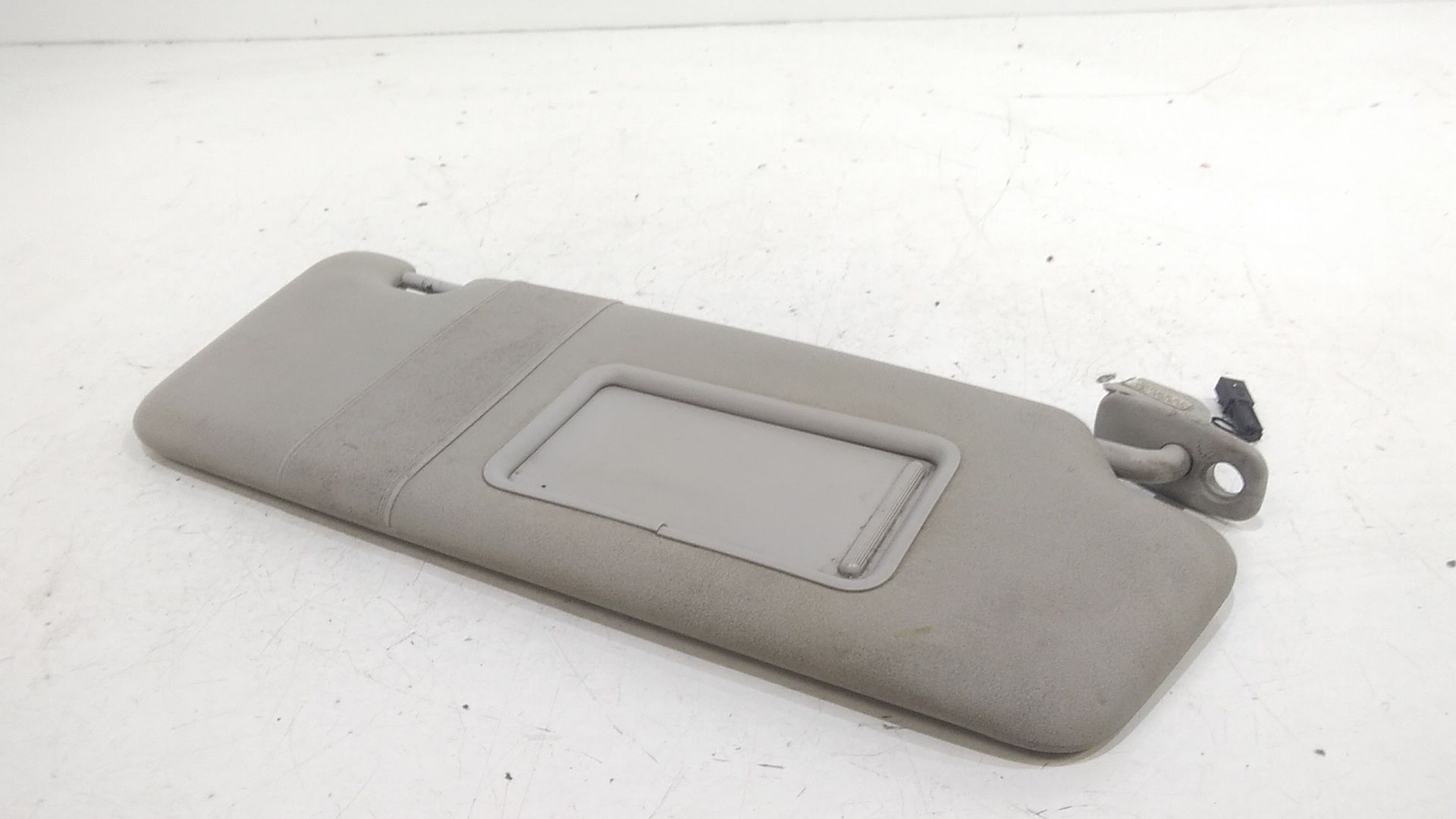 Aletta Parasole Parabrezza Destro 8E0857552H85P Usato