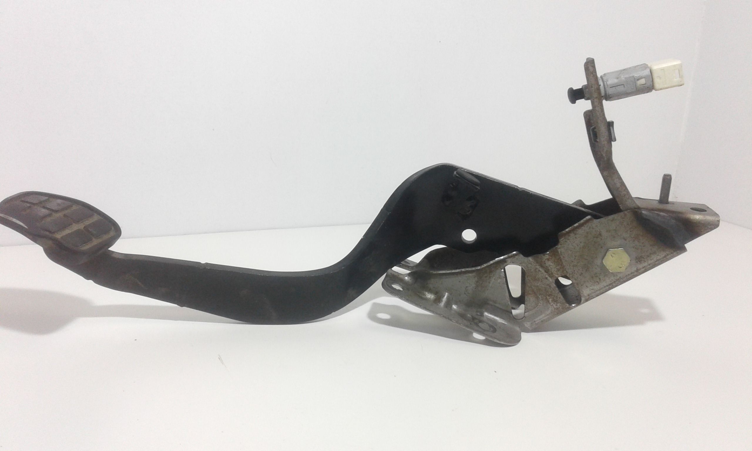 Pedale Freno 4620A036 Usato