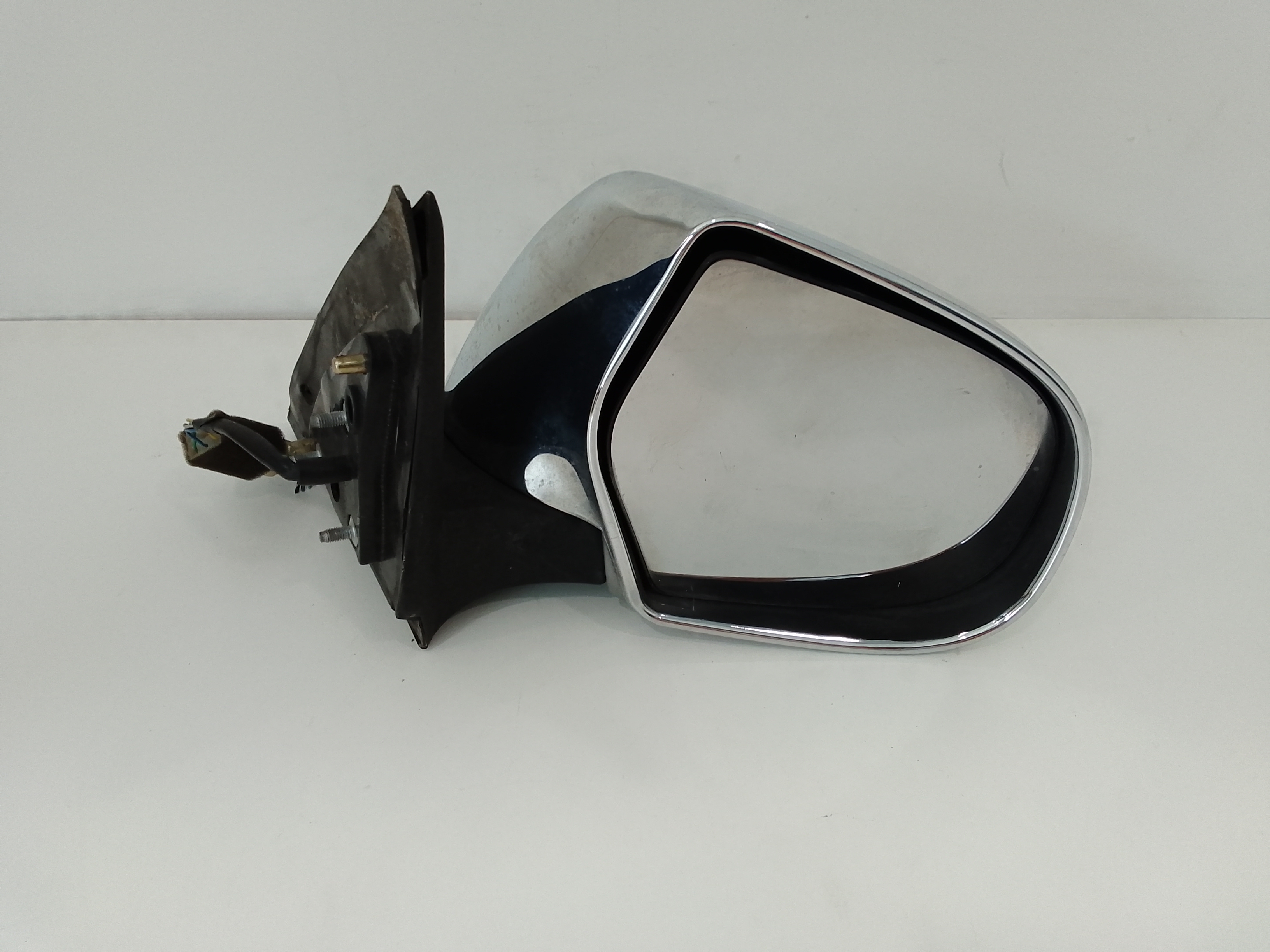 Retrovisore Est. Destro Usato
