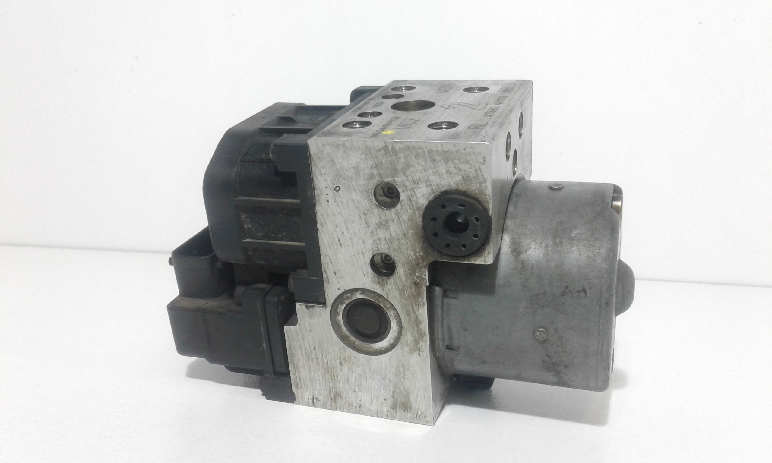 Pompa Abs D76604U101 Usato