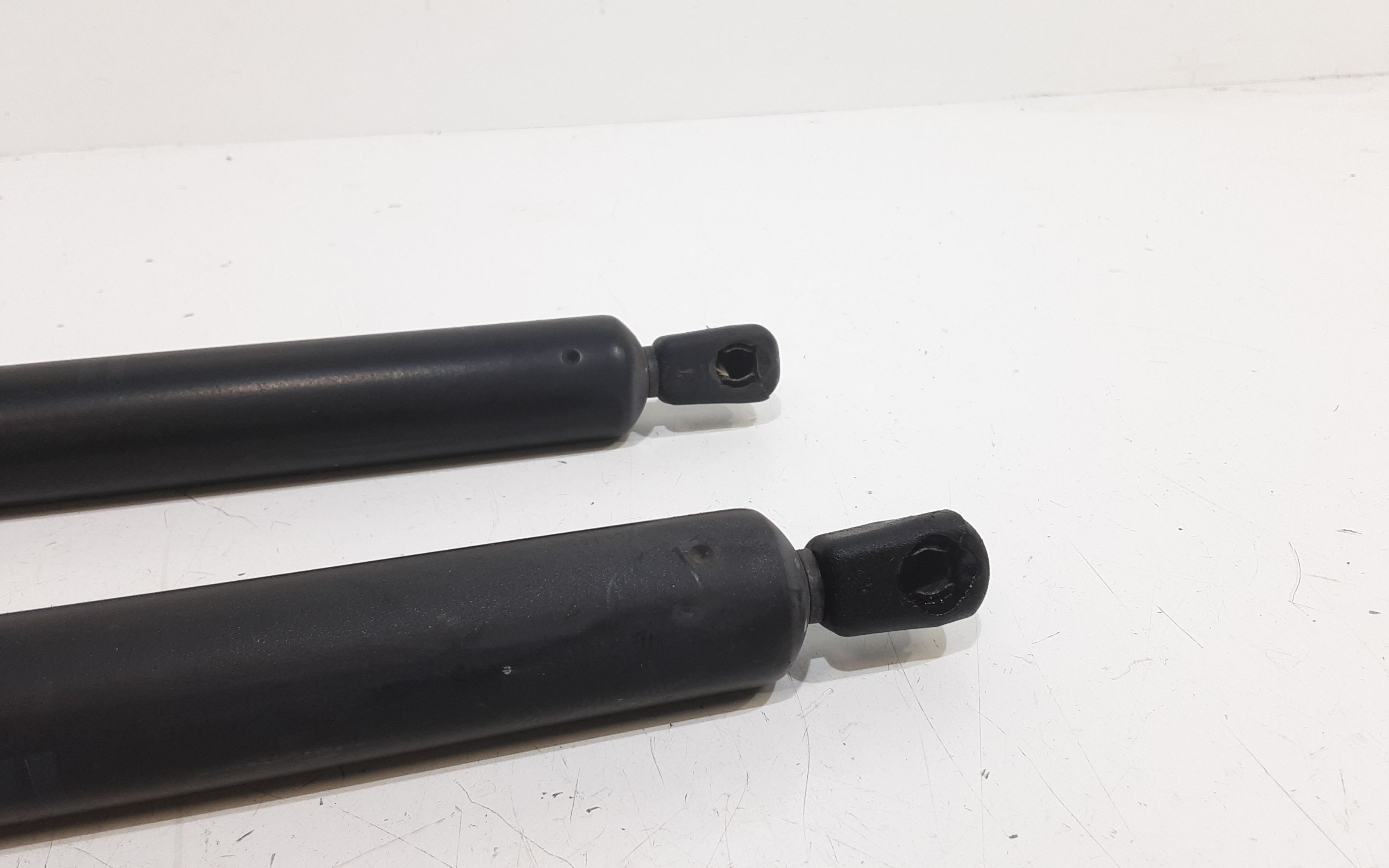 Cerniera Cofano Post. Destro Usato