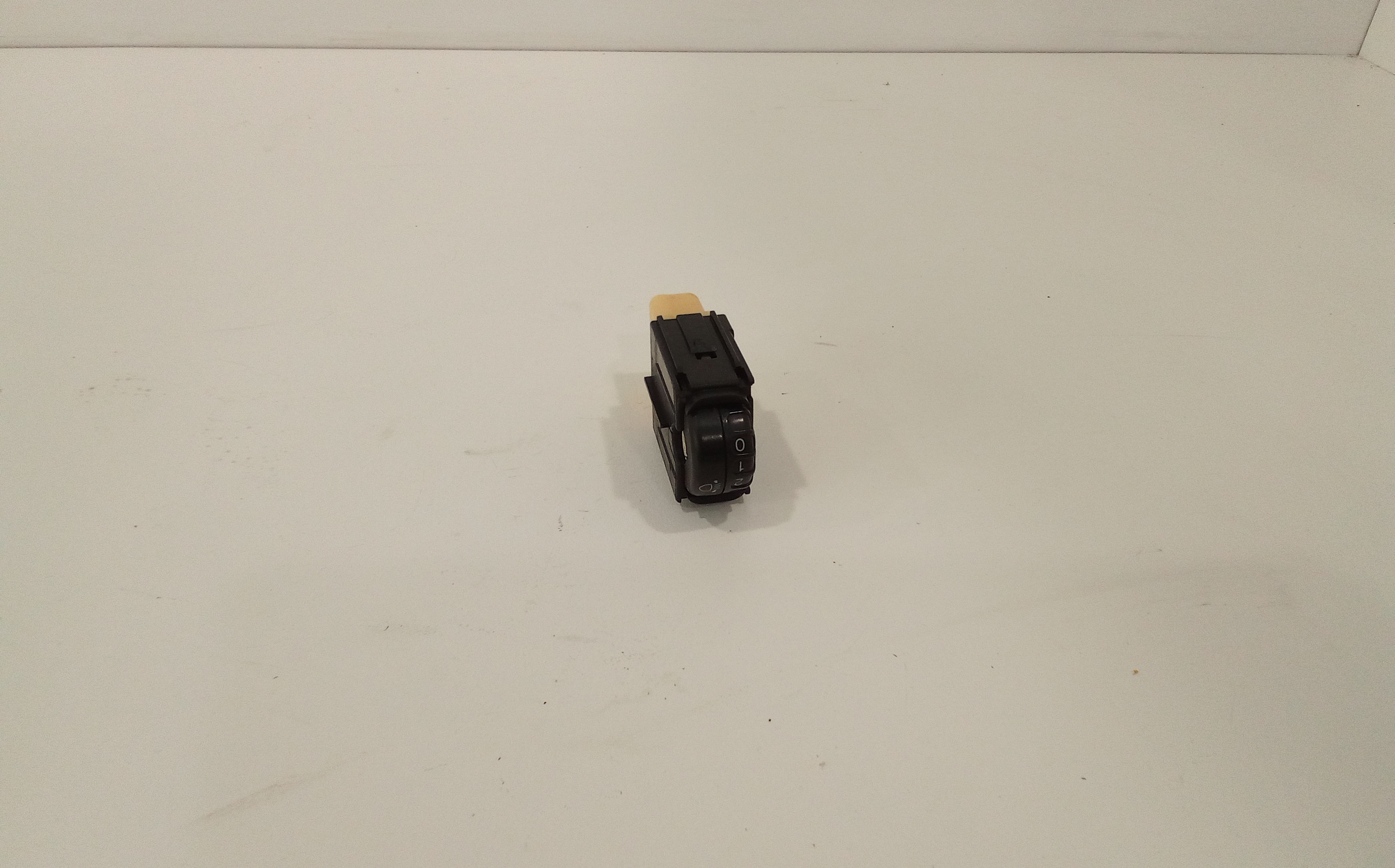 Comando Regolazione Altezza Proiettori 841520D010 Usato