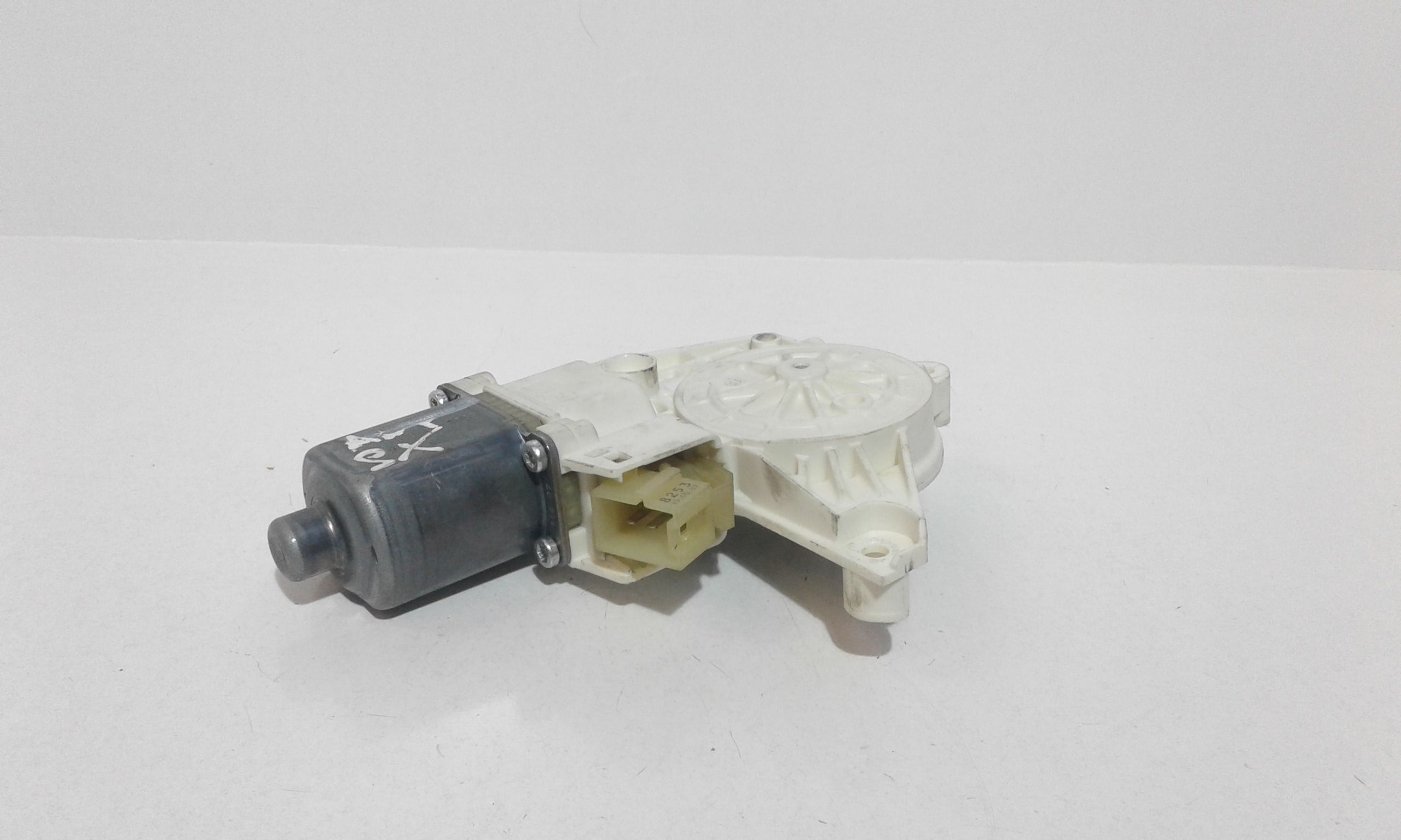 Motorino Alzacristallo Porta Ant. Sinistro A2048200142 Usato