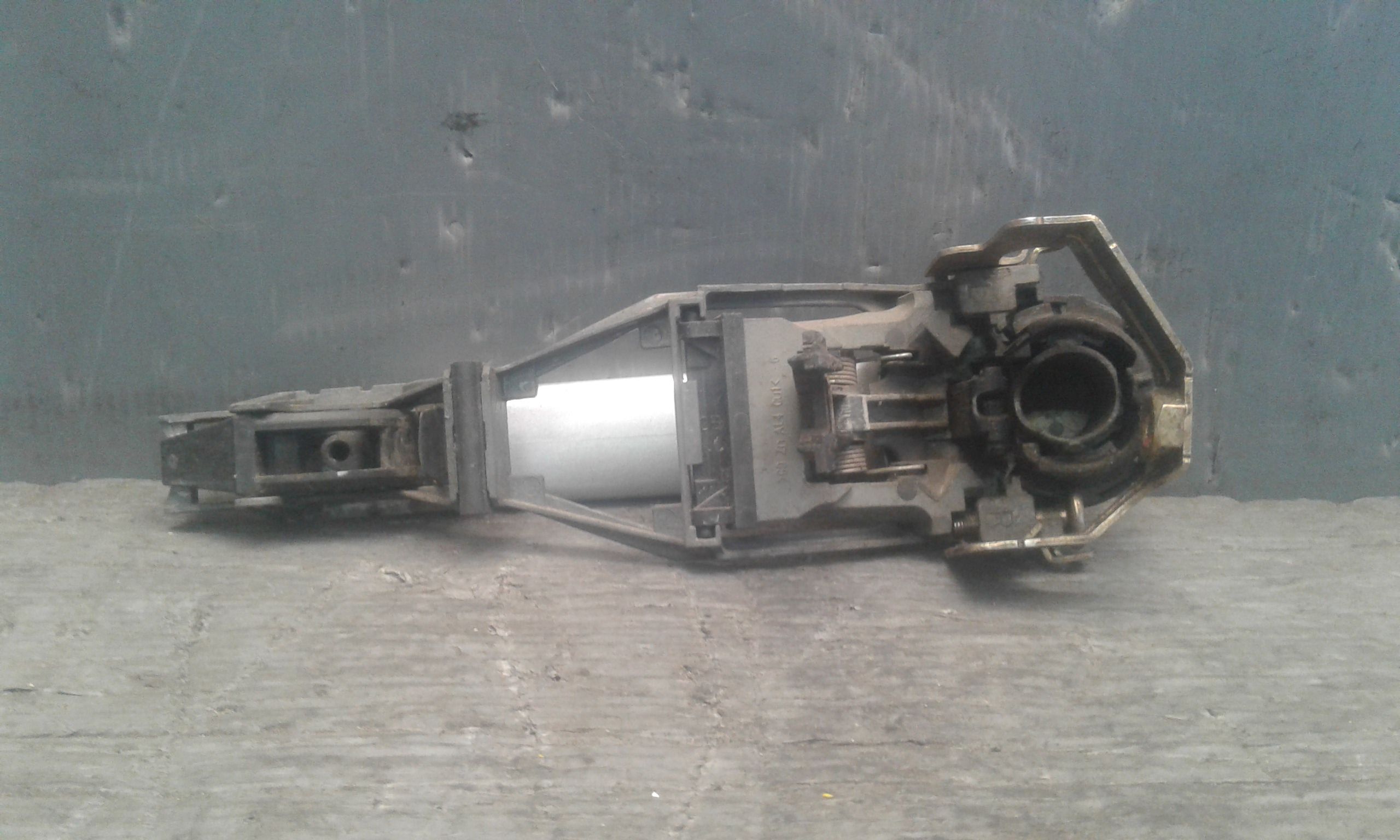 Maniglia Porta Ant. Destro 3B0837207GGRU Usato