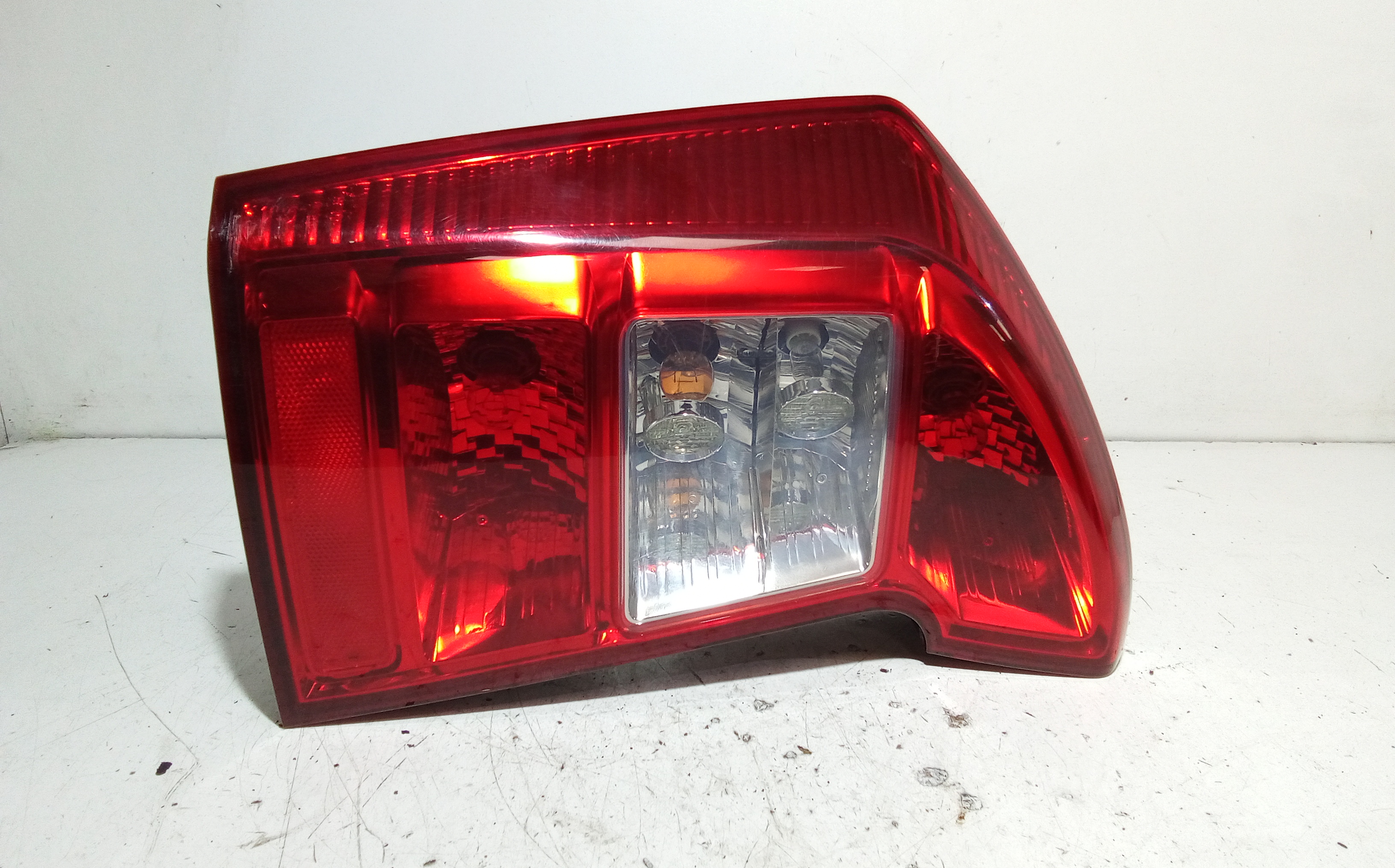 Fanale Post. Sinistro 924011D010 Usato