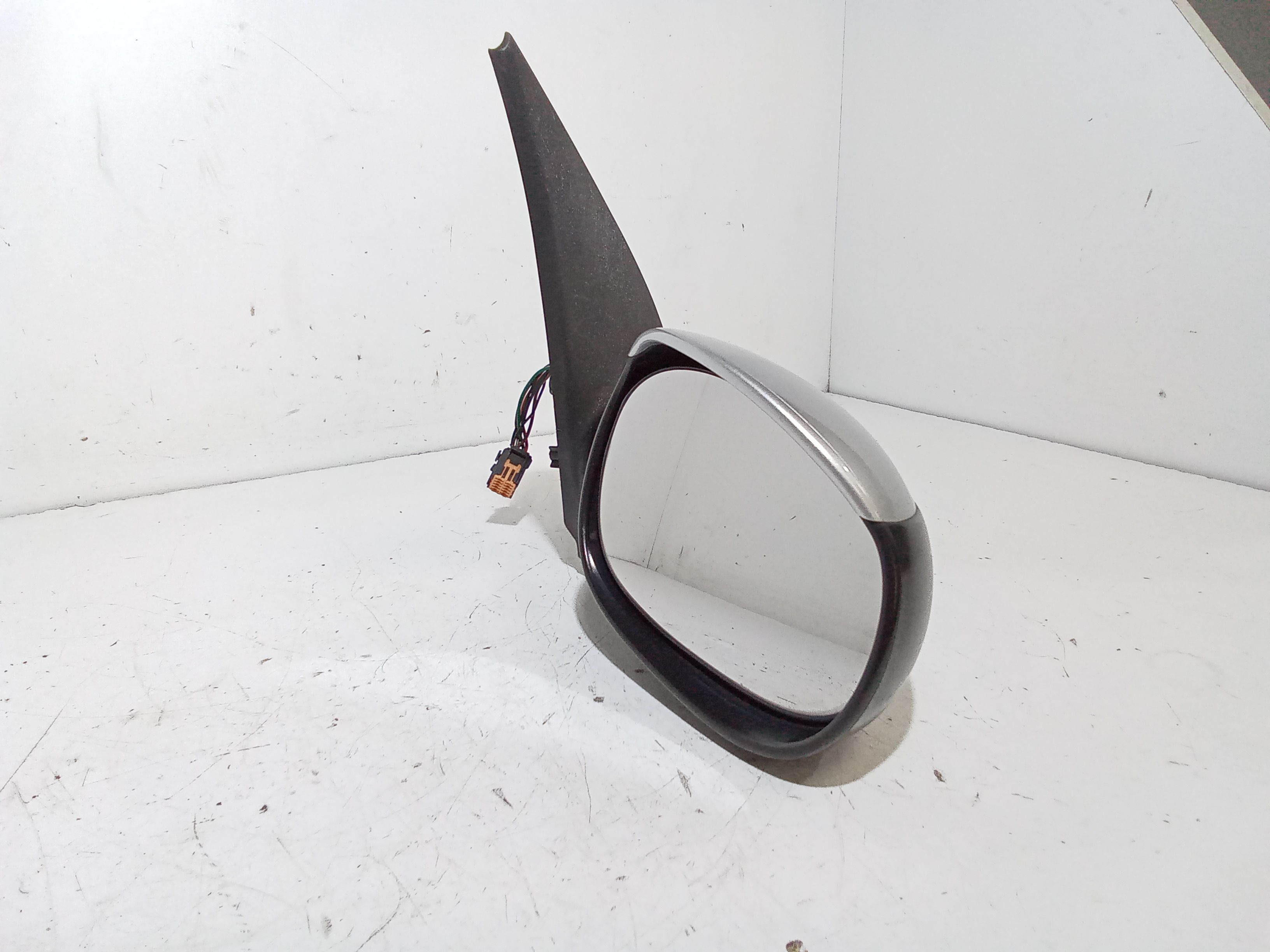 Retrovisore Est. Destro 8149FH Usato