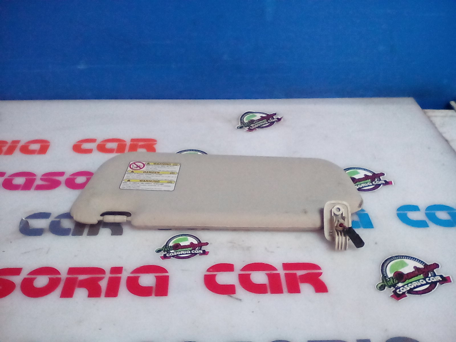 Aletta Parasole Parabrezza Destro GS1E69270B75 Usato