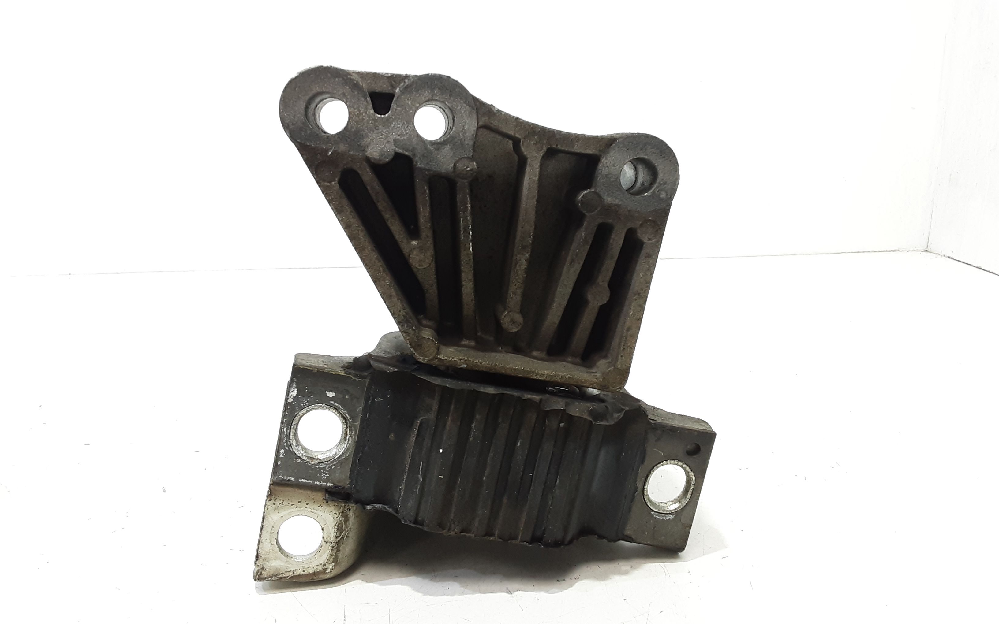 Piastra Alloggiamento Supporto Motore (Con Eventuale Bielletta O Tirante Associato) Usato