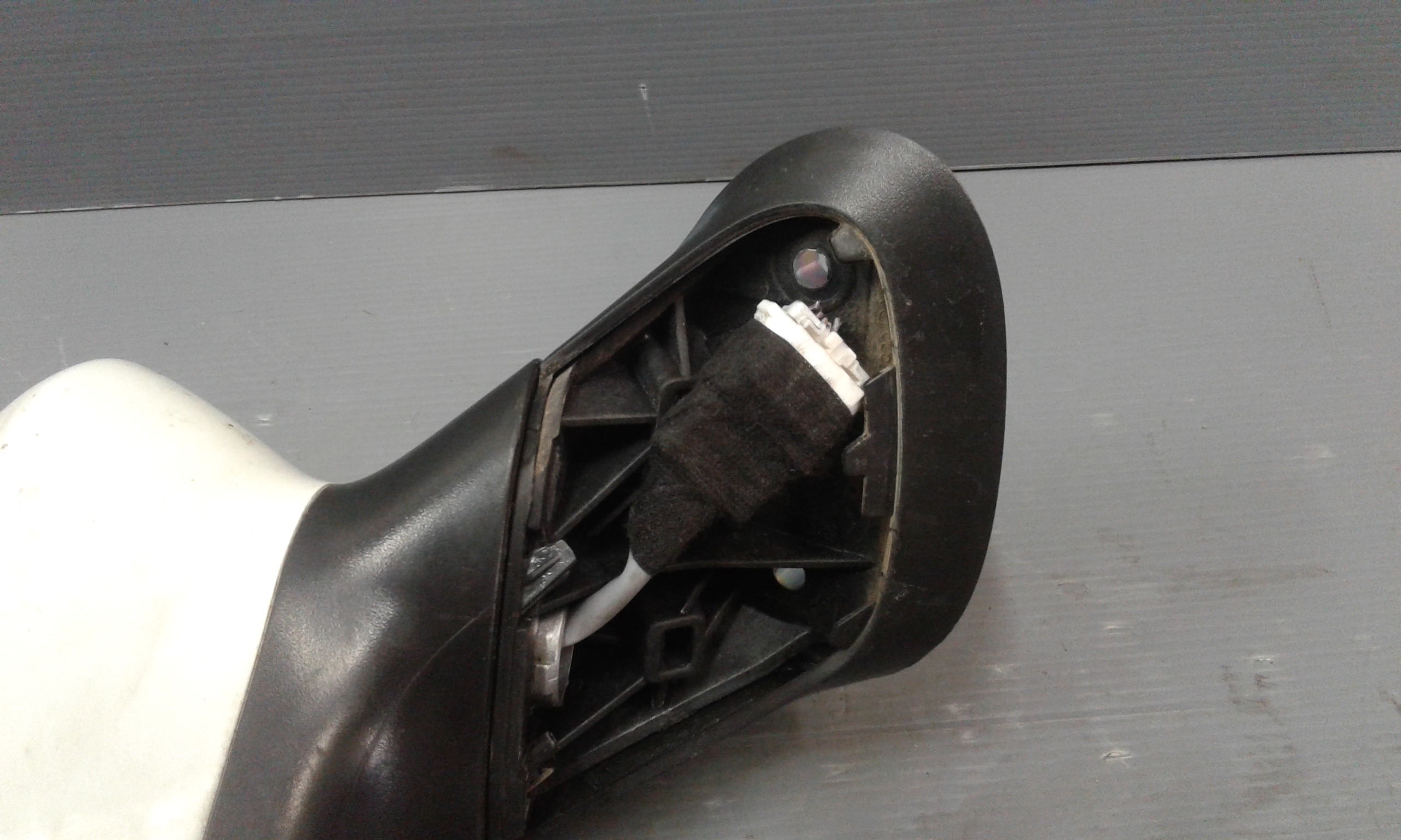 Retrovisore Est. Destro Usato