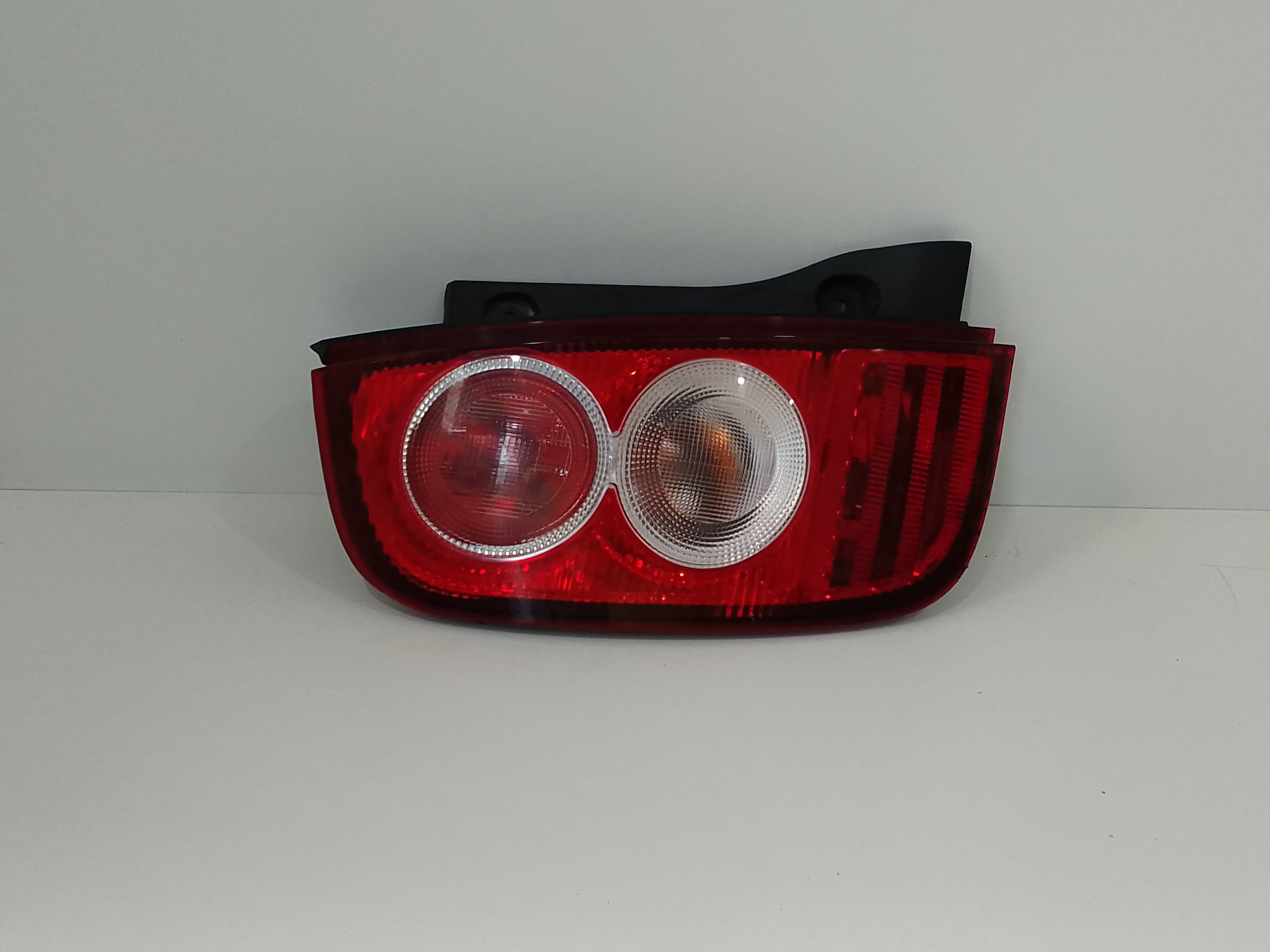 Fanale Post. Sinistro 26555AX720 Usato