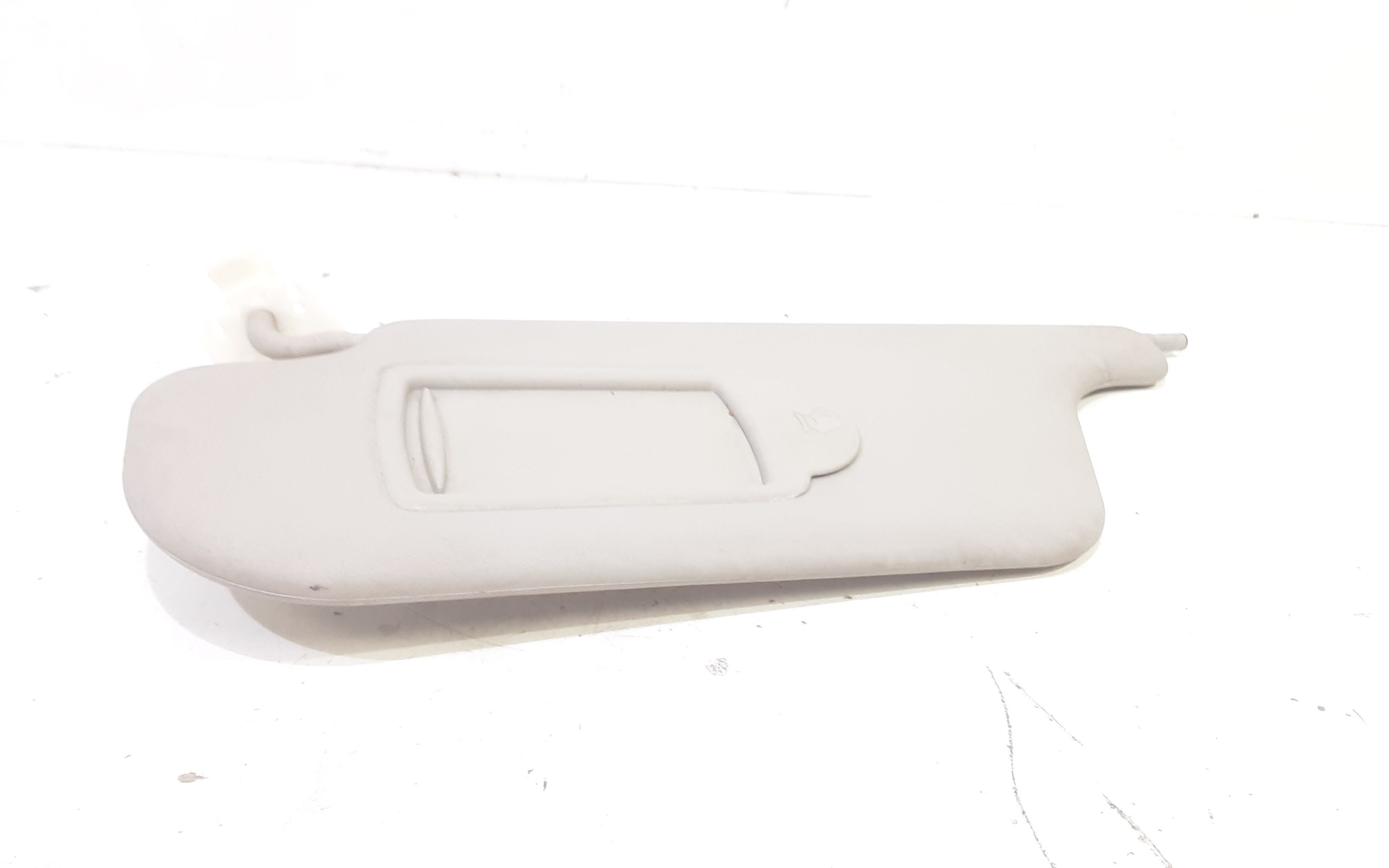 Aletta Parasole Parabrezza Sinistro 8200294234 Usato