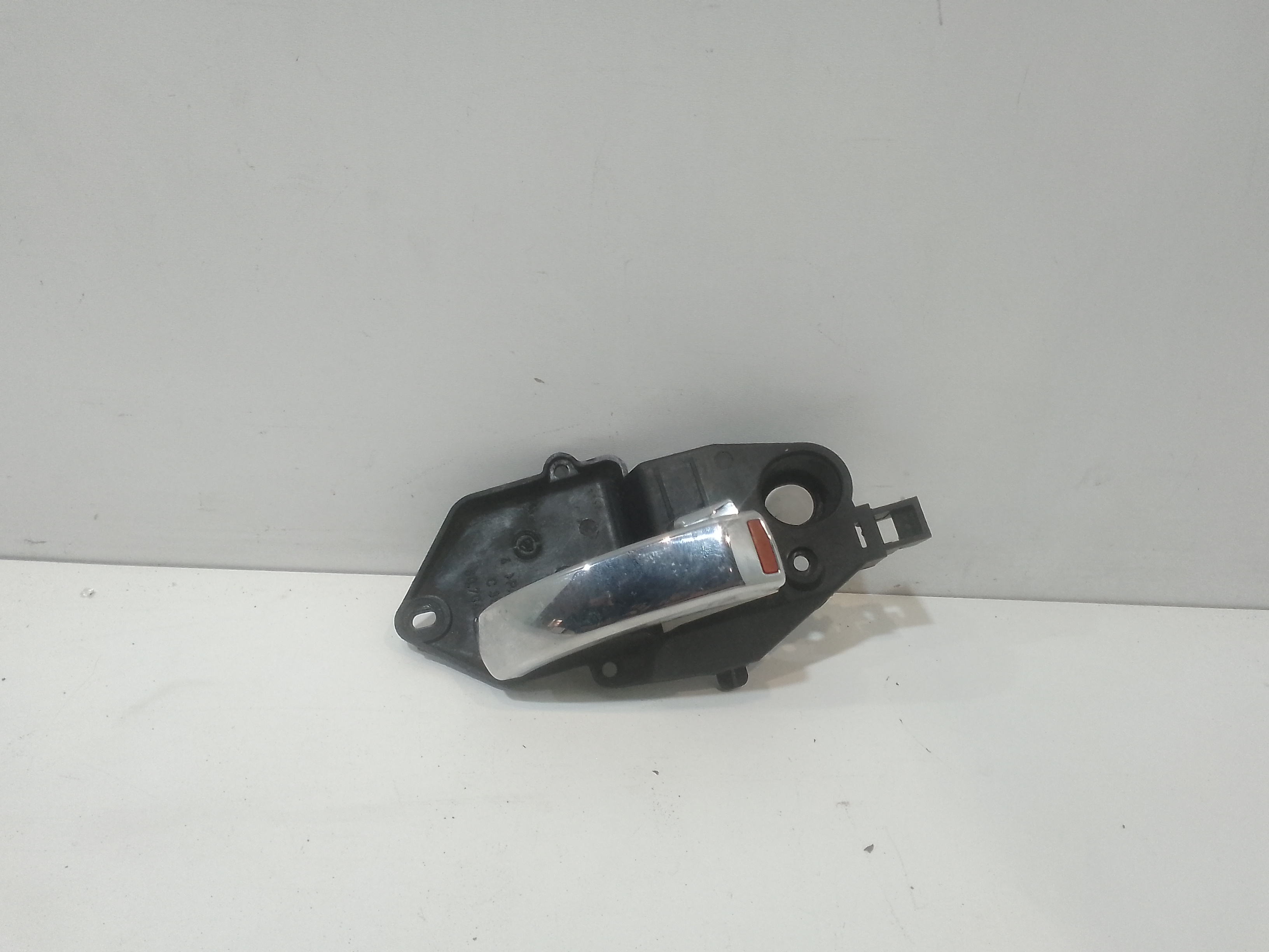 Maniglia Int. Apertura Porta Ant. Destro Usato