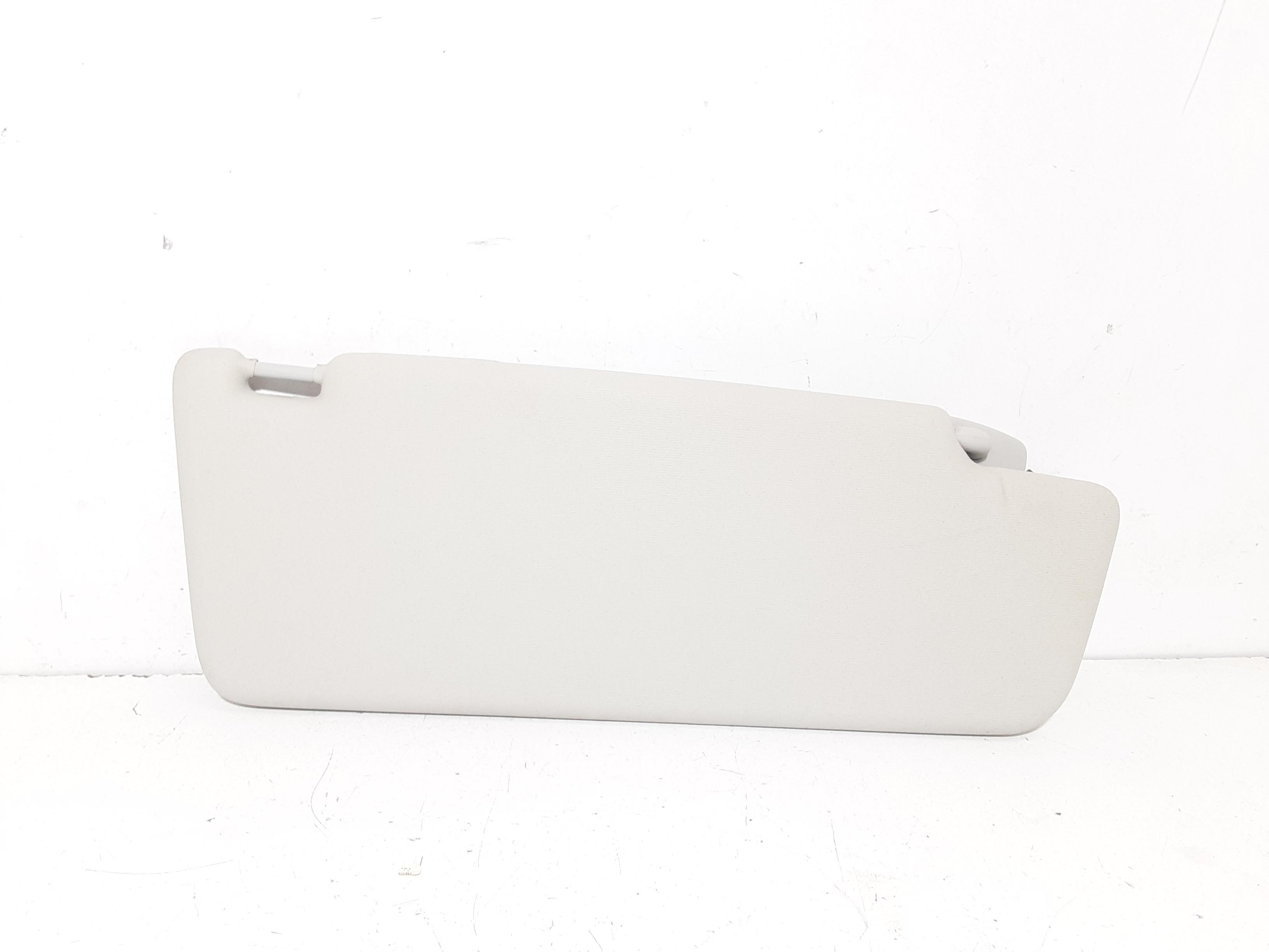 Aletta Parasole Parabrezza Sinistro 7L6857551AQ3W5 Usato