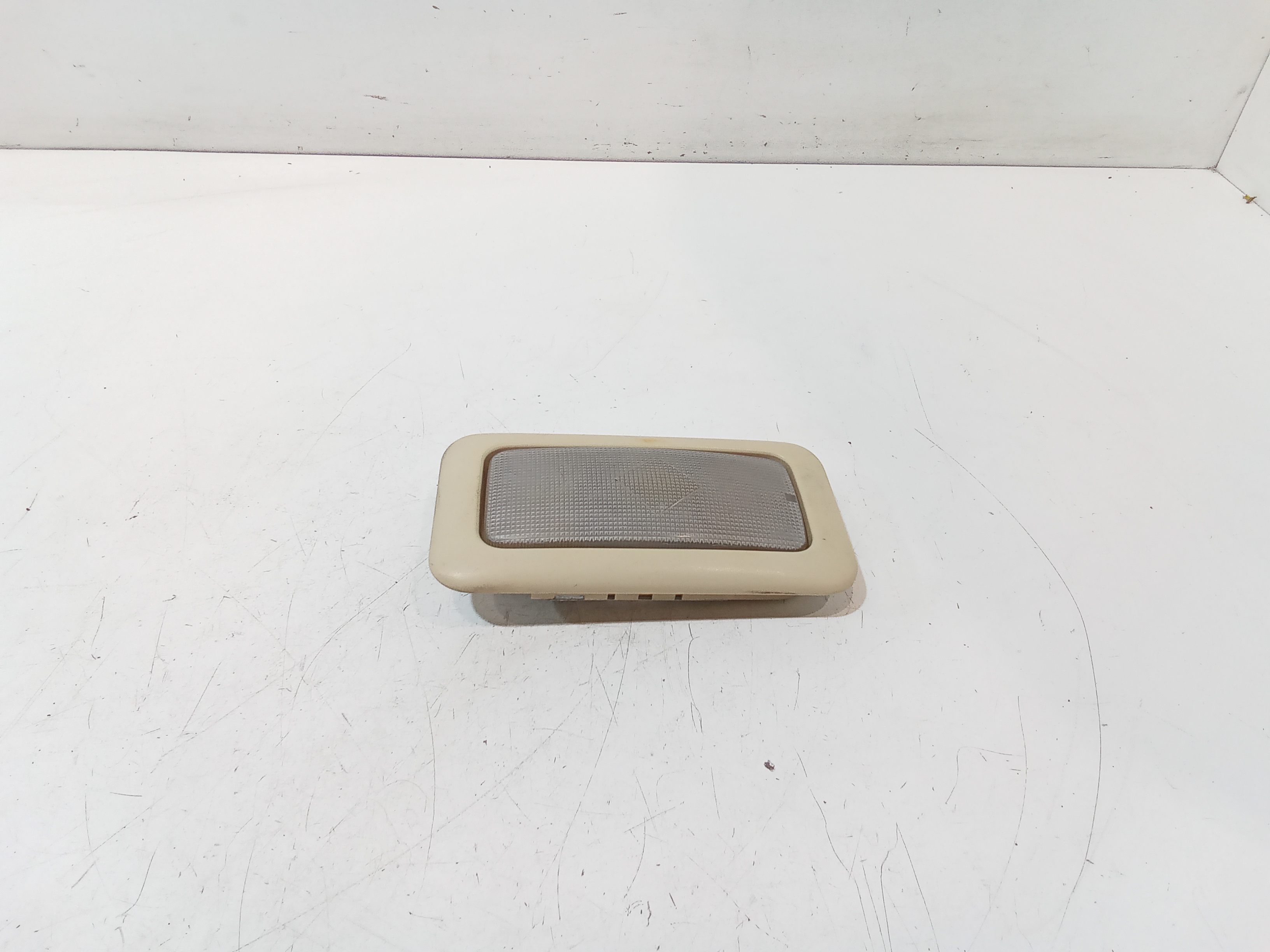 Luce Cortesia Ant. Tetto Usato