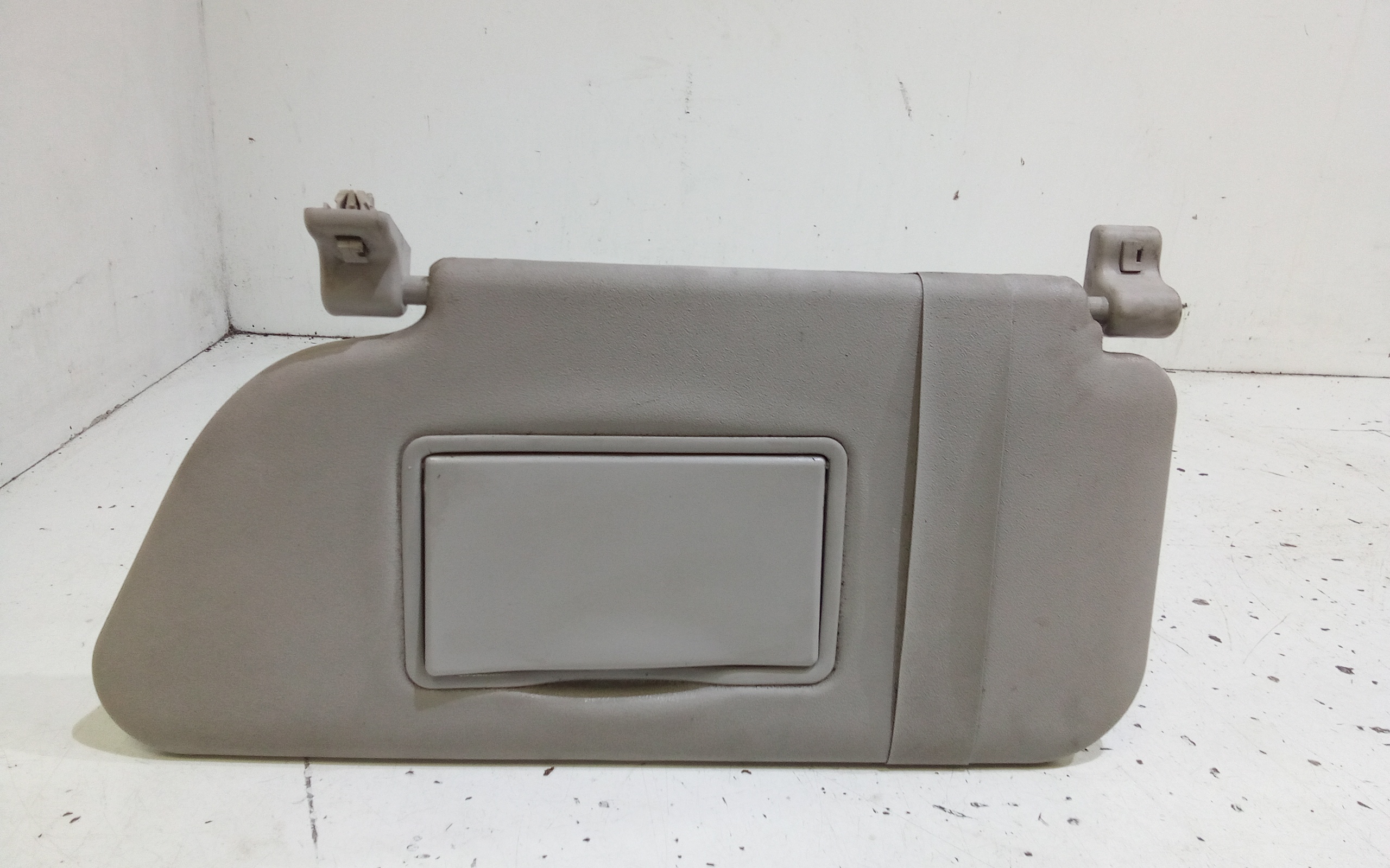 Aletta Parasole Parabrezza Sinistro Usato