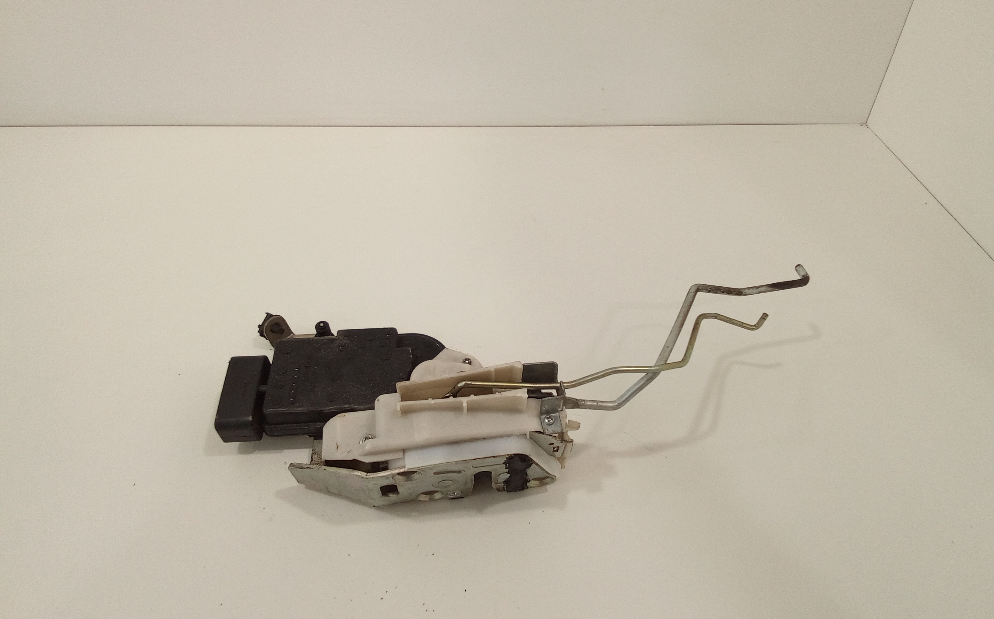 Serratura Porta Ant. Sinistro 8220286G10000 Usato