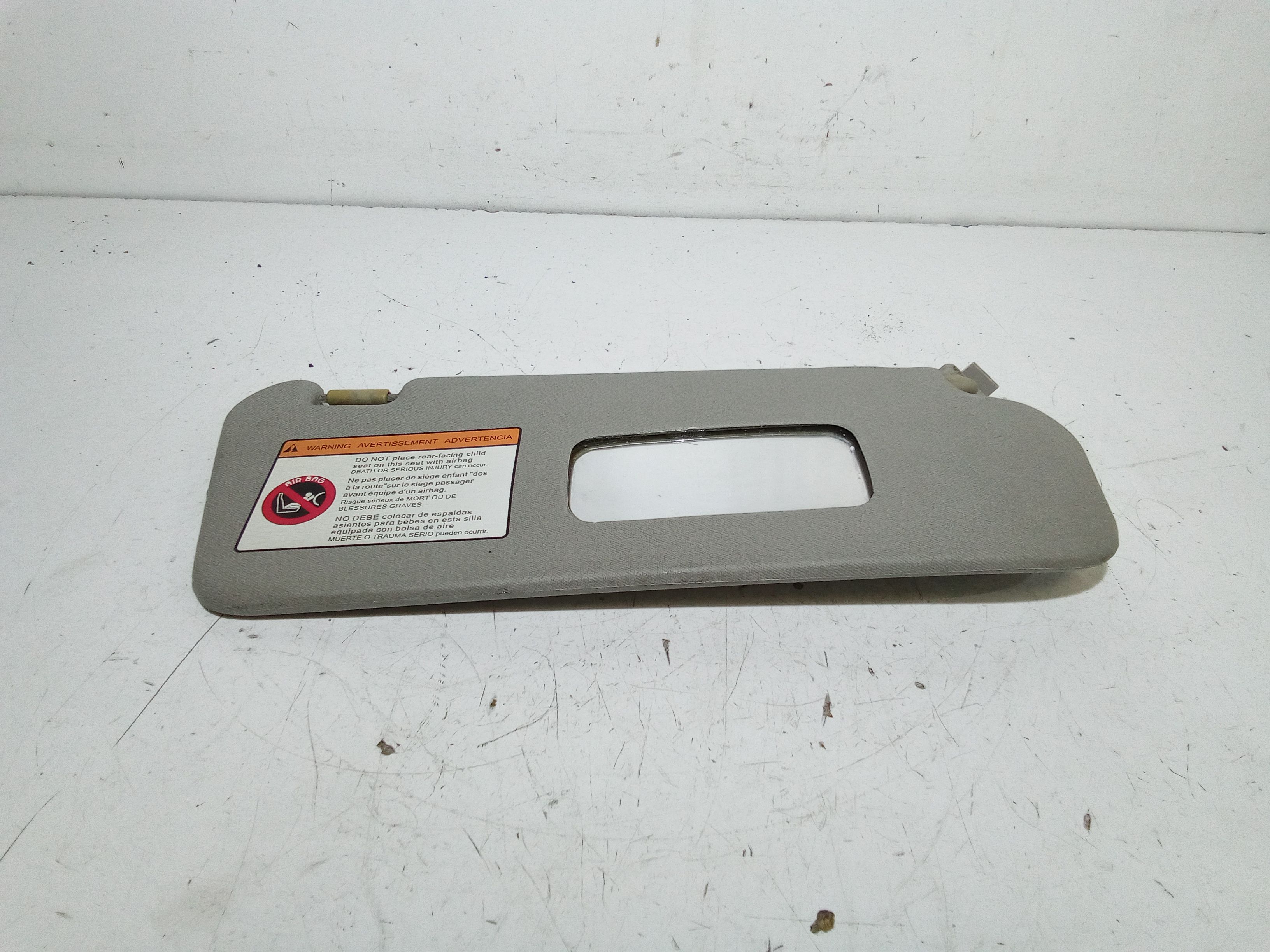 Aletta Parasole Parabrezza Destro 96650100 Usato