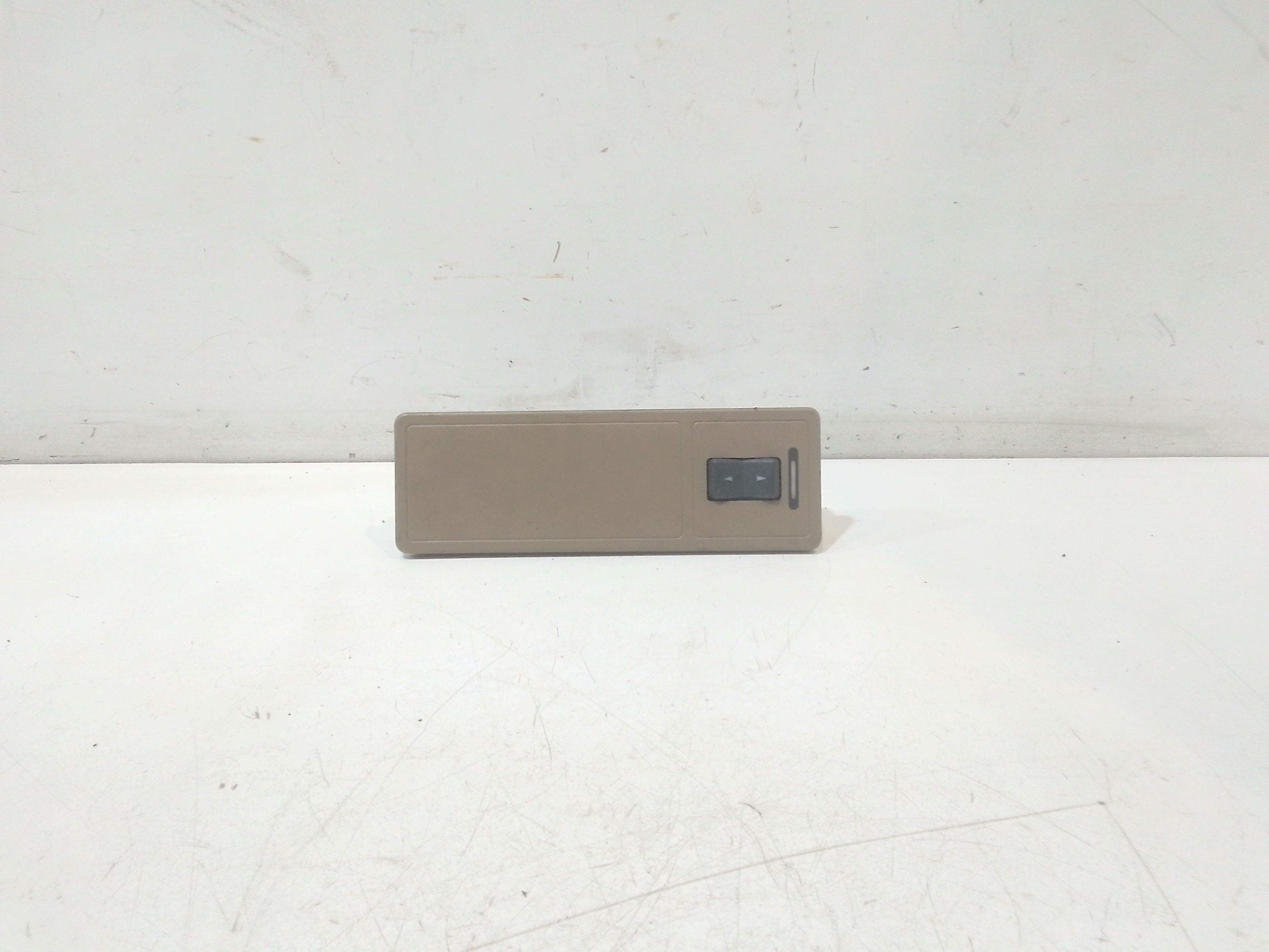 Interruttore Alzacristalli Porta Ant. Destro Usato