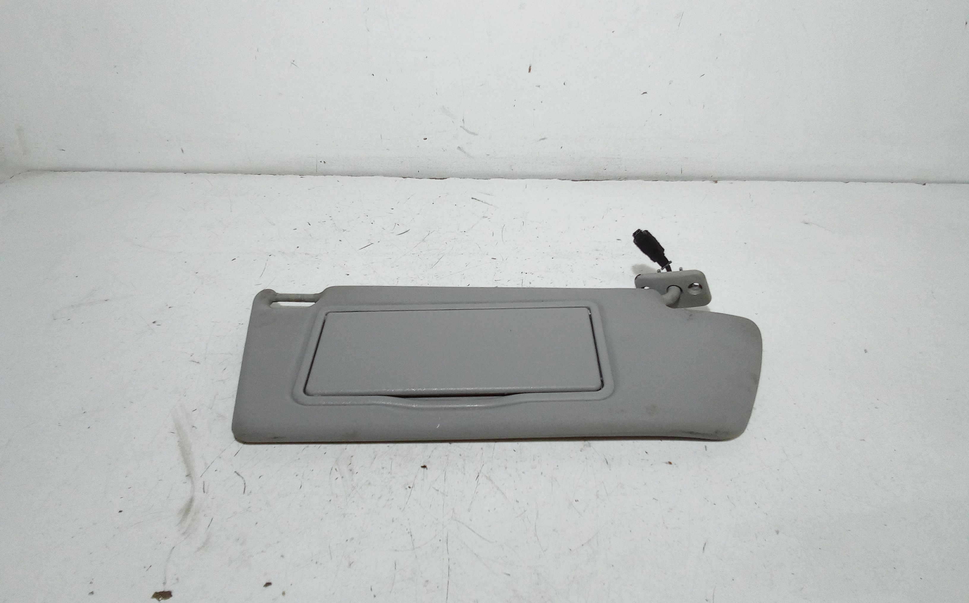 Aletta Parasole Parabrezza Destro 13234247 Usato