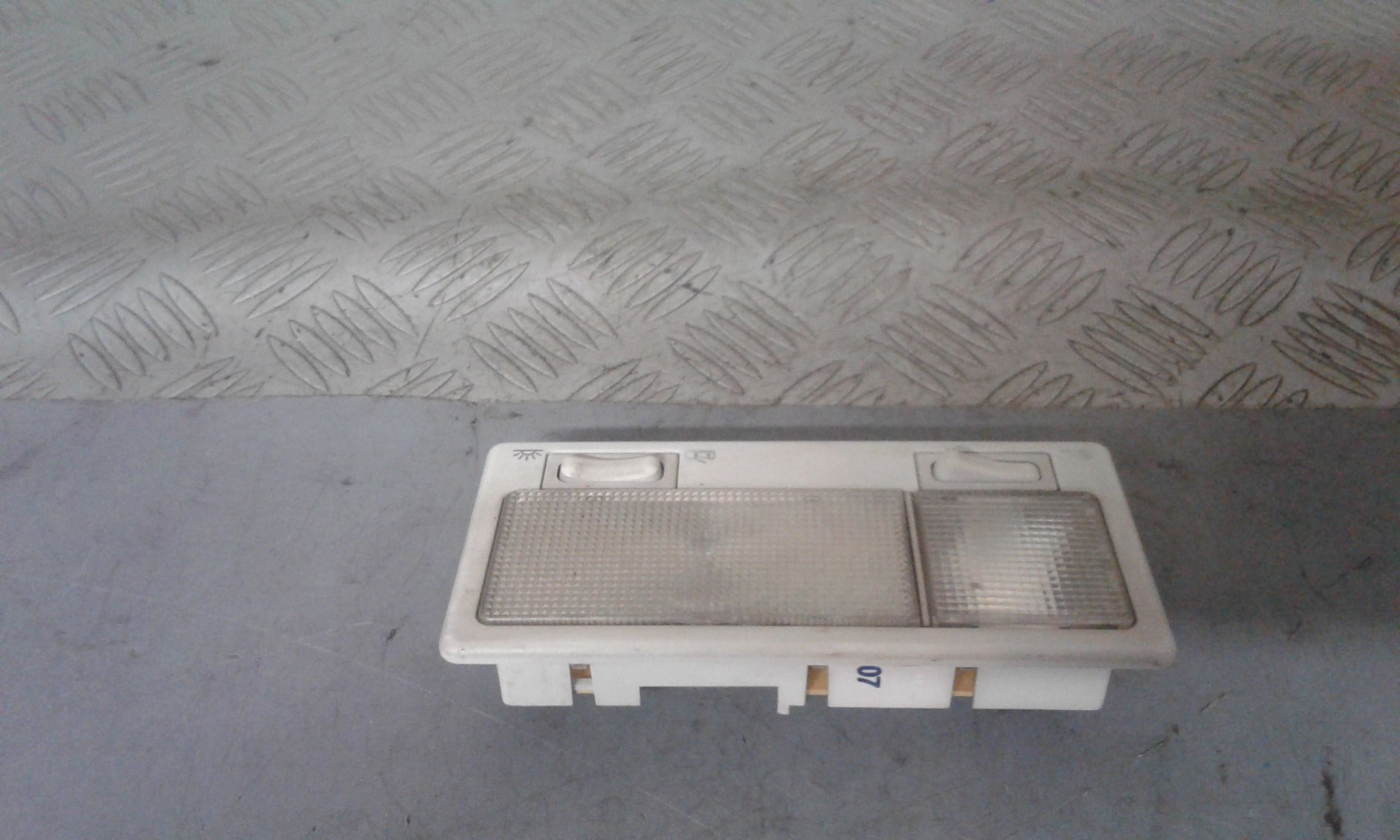 Luce Cortesia Ant. Tetto 6L0947105BY20 Usato