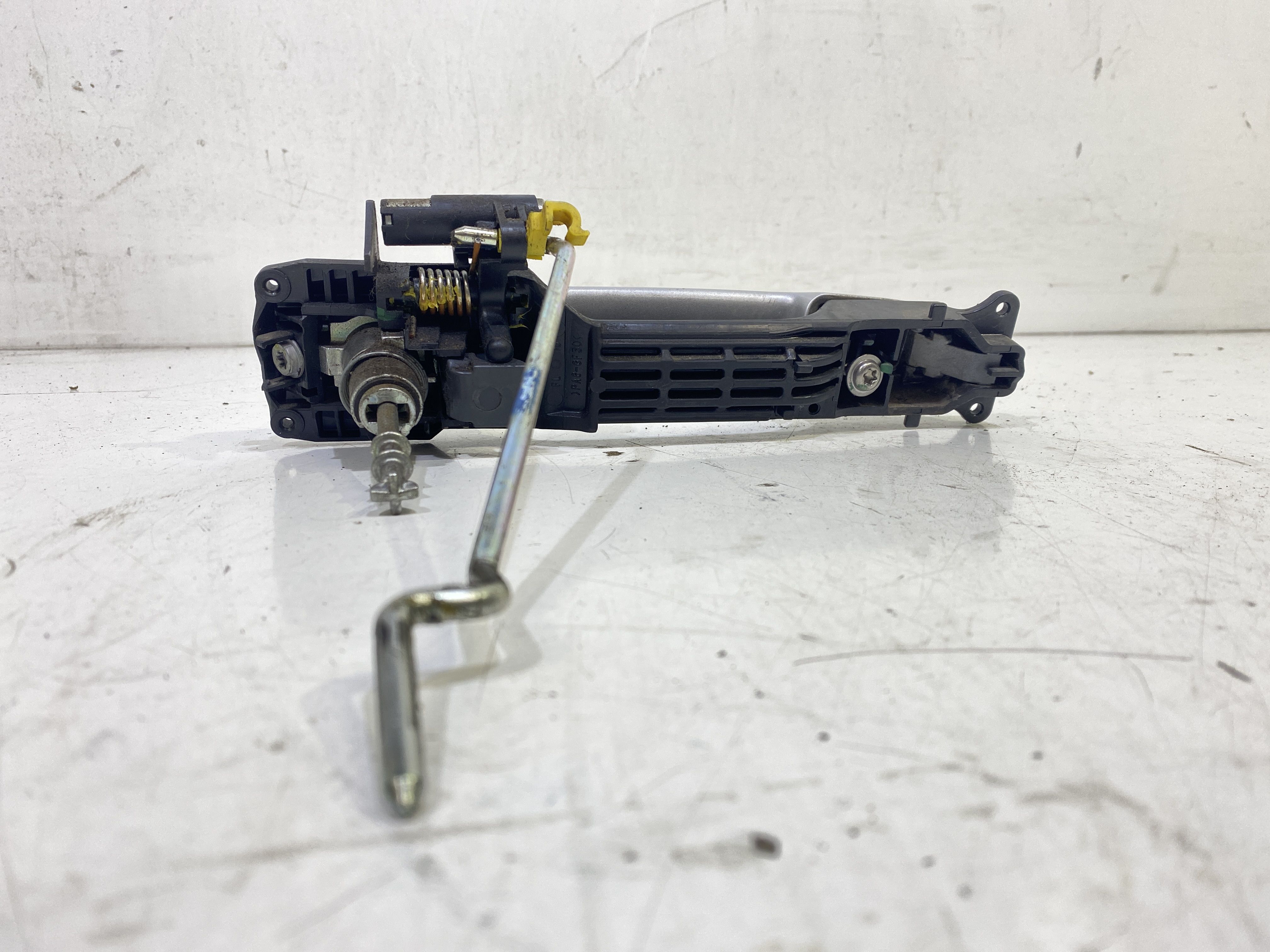 Maniglia Porta Ant. Sinistro 692100D060A1 Usato