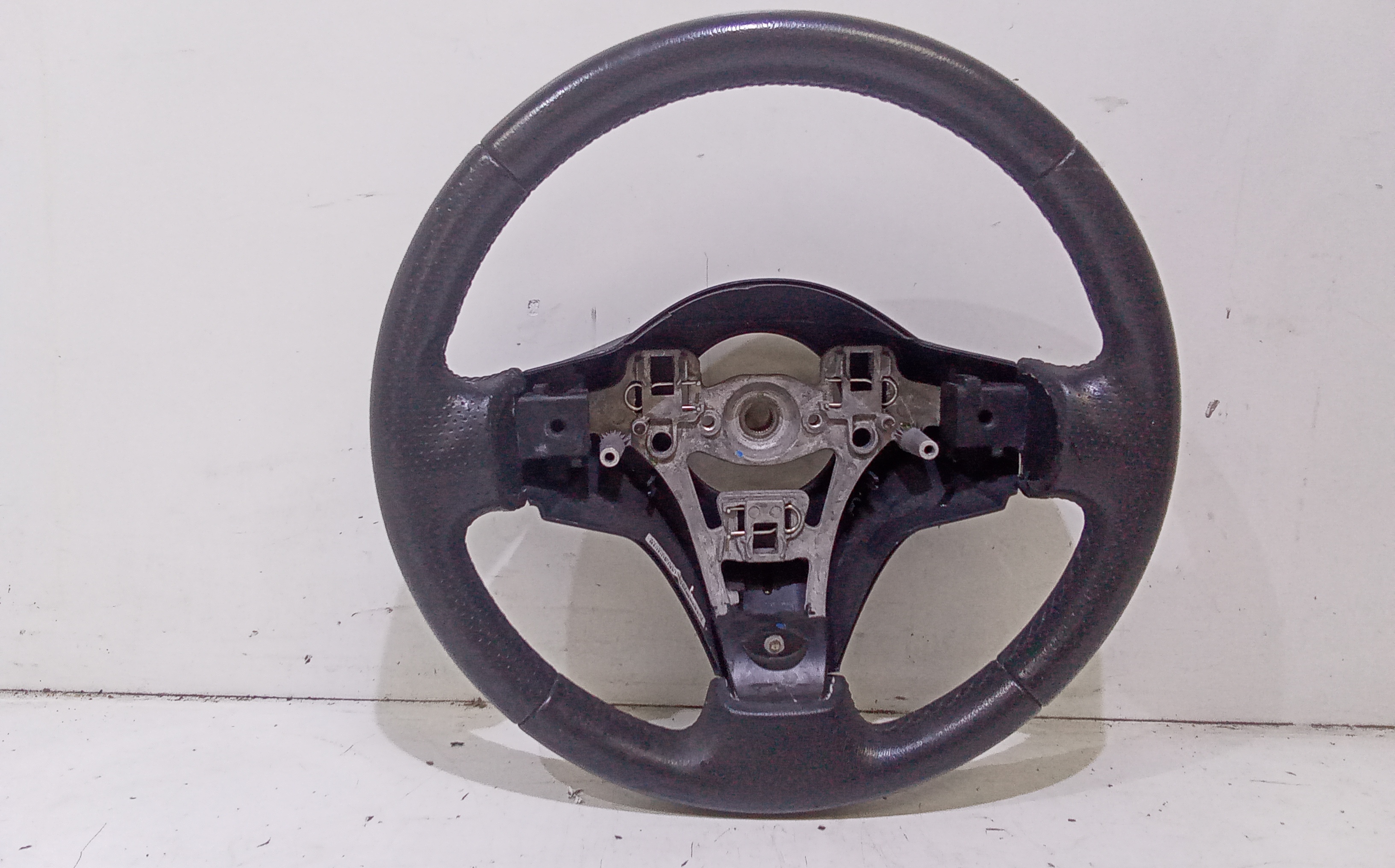 Volante 4510052321B0 Usato