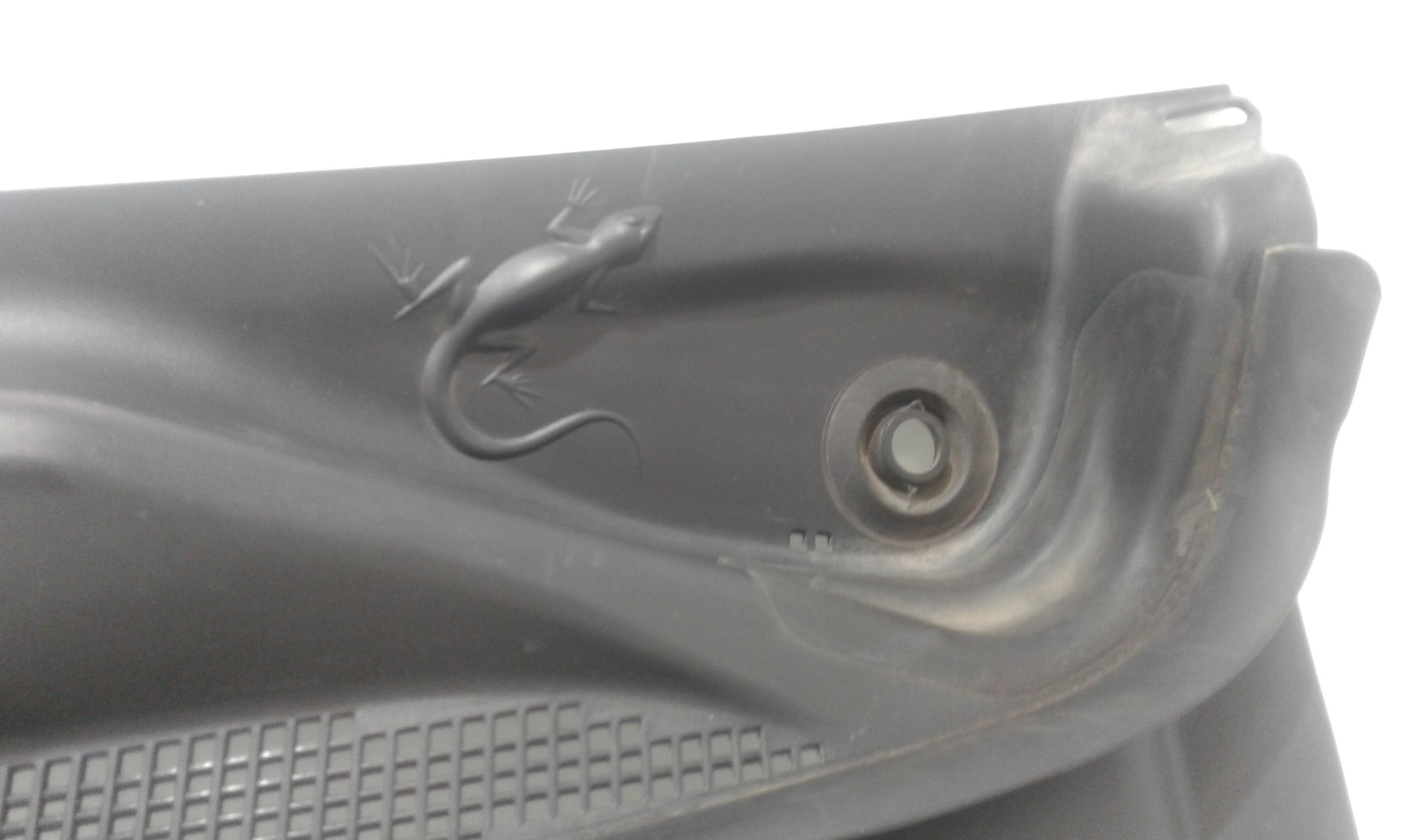 Grondina Sottoparabrezza, Griglia Sottoparabrezza Usato