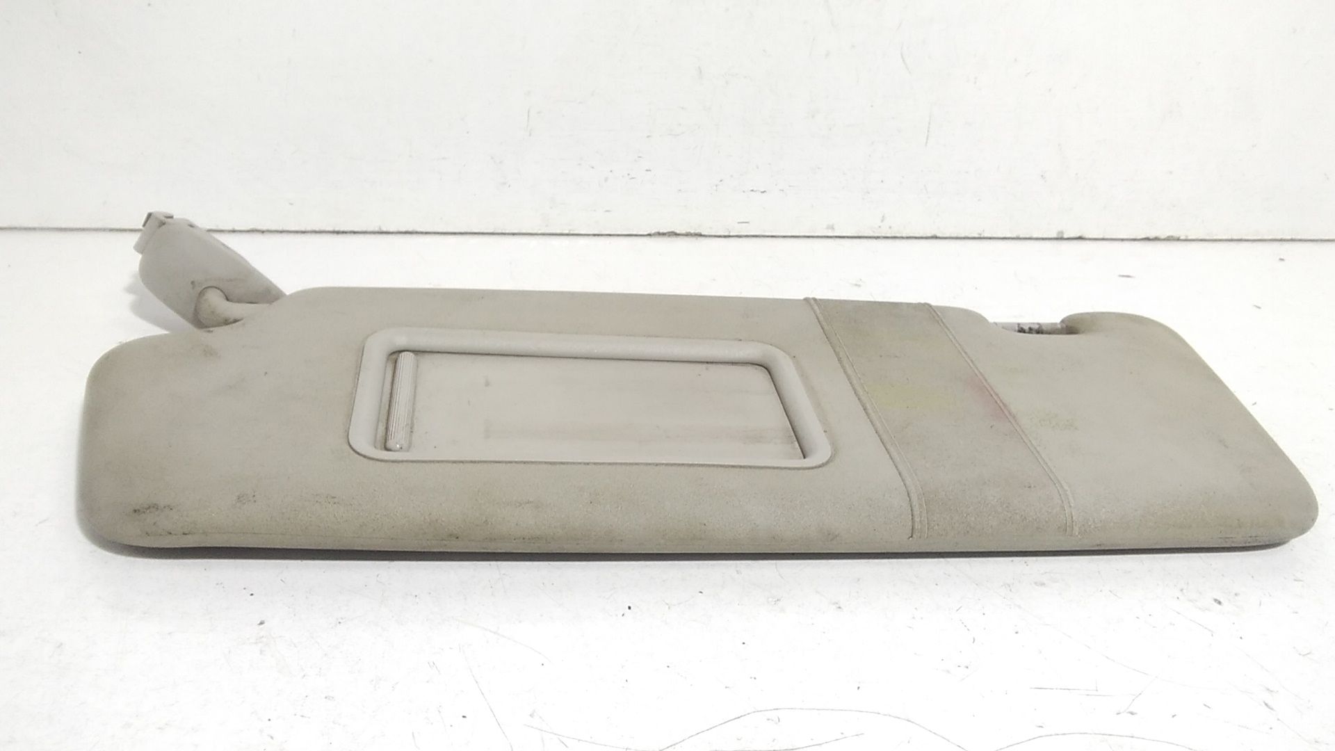 Aletta Parasole Parabrezza Sinistro 8P0857551AE5B9 Usato