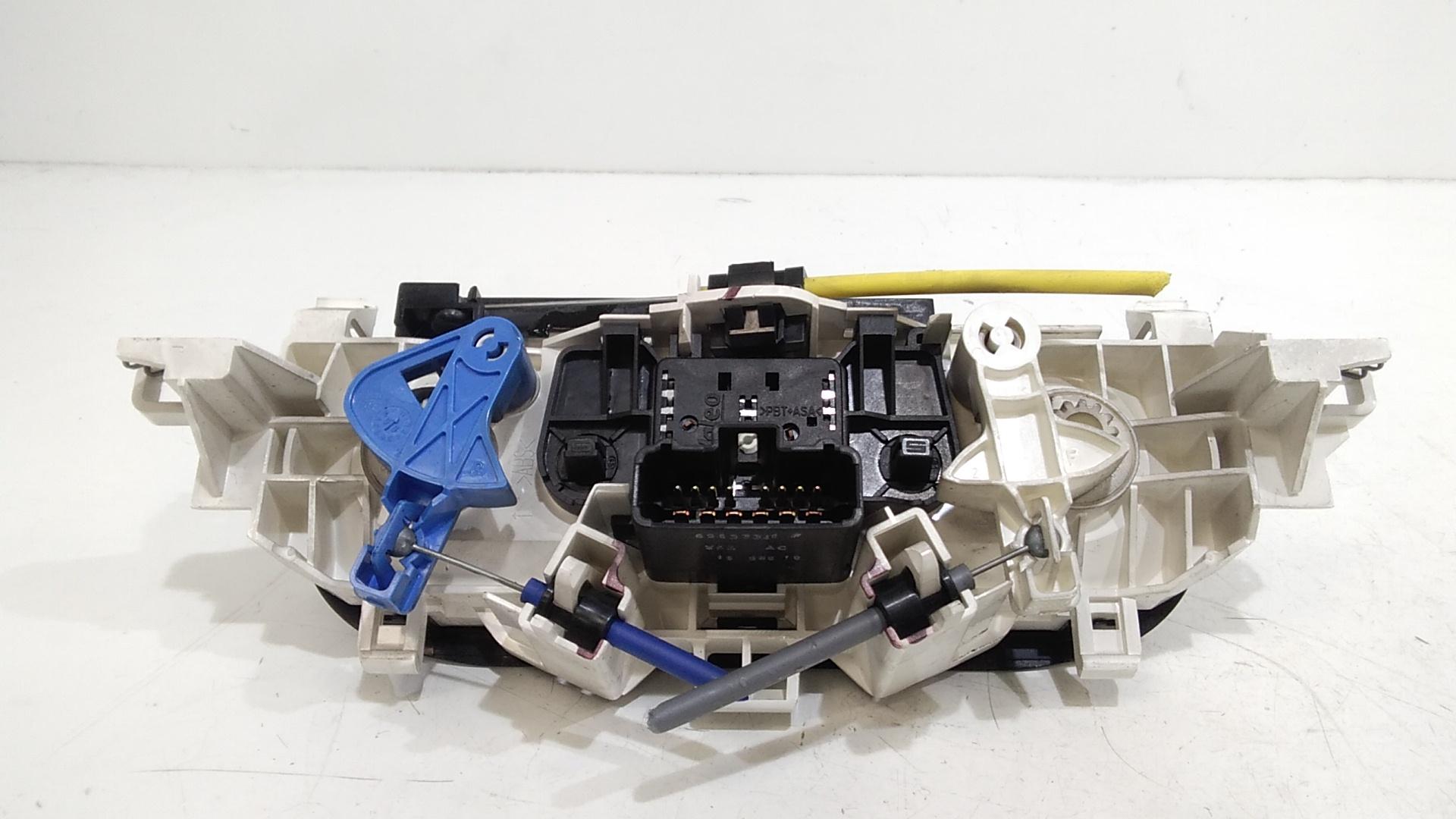 Blocco Comando Climatizzazione 7701067953 Usato