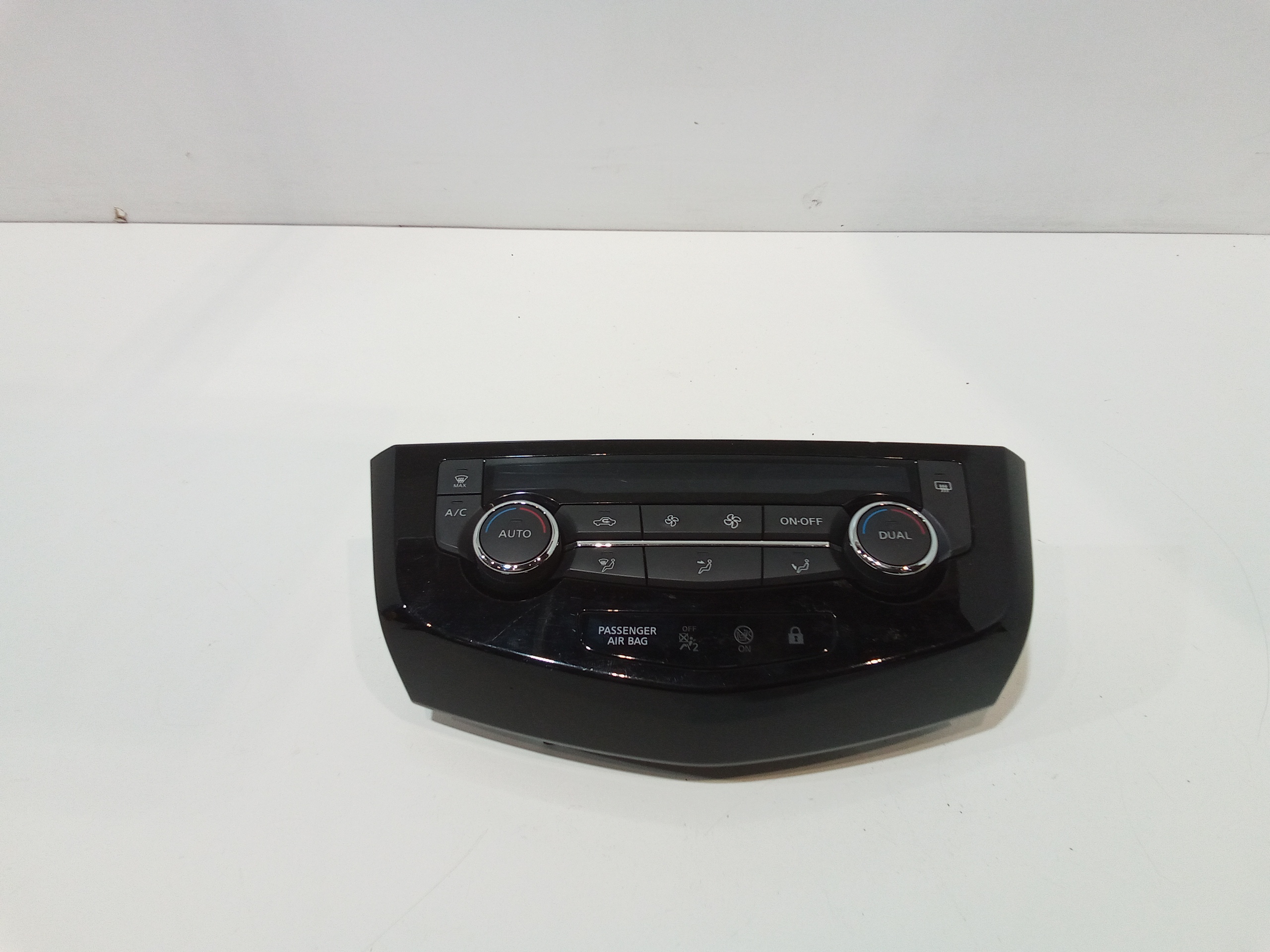 Blocco Comando Climatizzazione 275004BE0D Usato