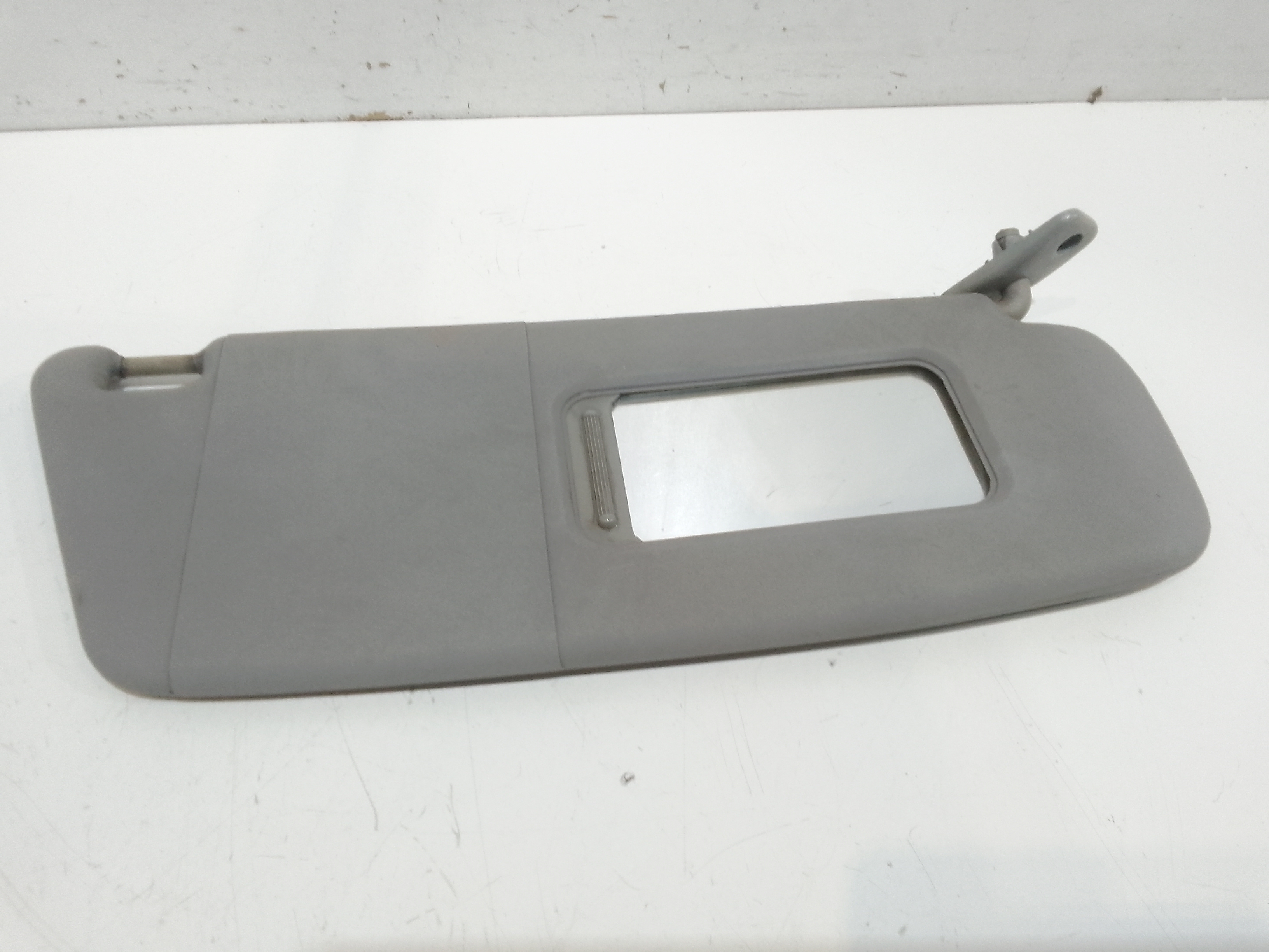 Aletta Parasole Parabrezza Destro 13130073 Usato