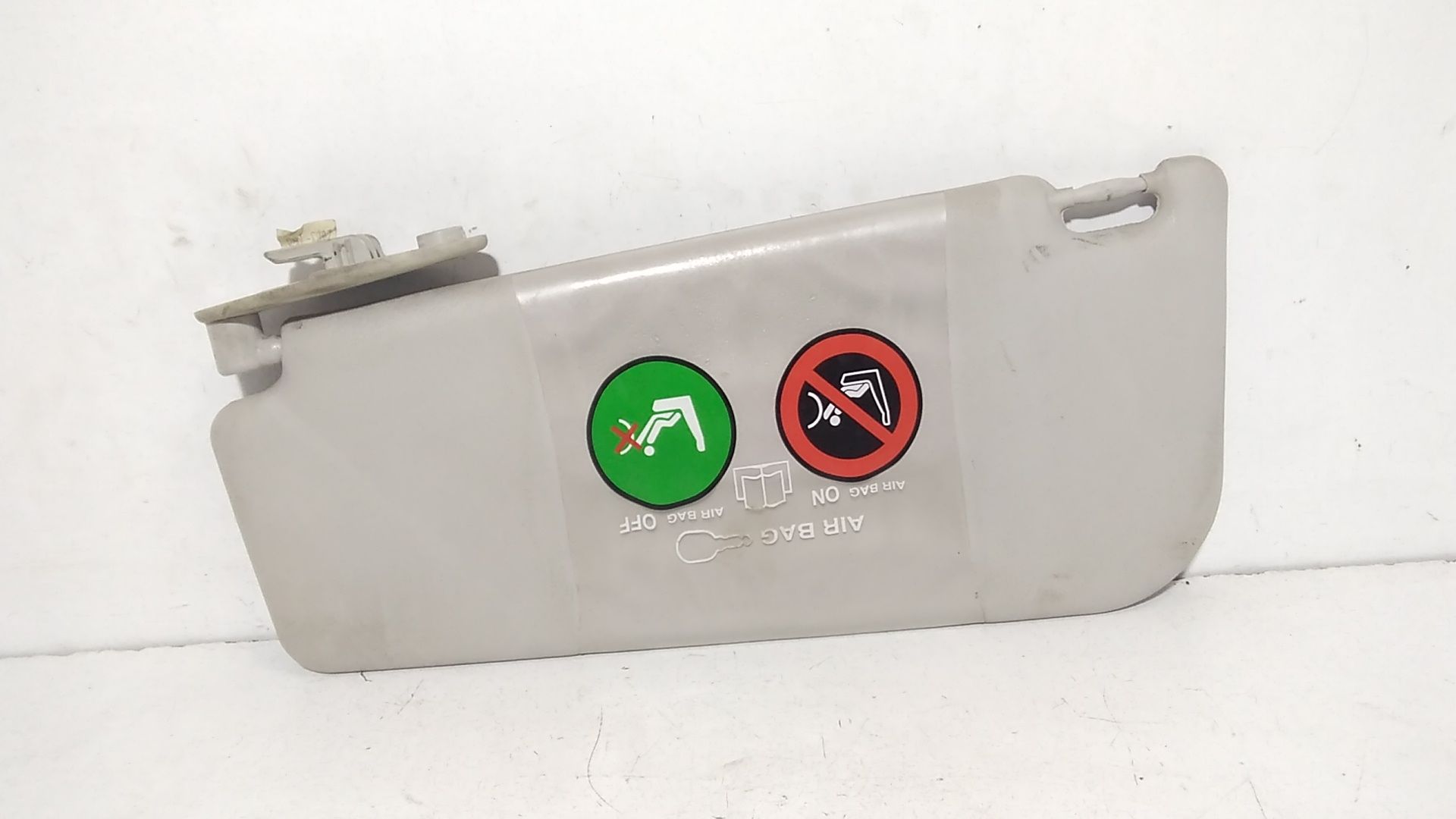 Aletta Parasole Parabrezza Destro 735338206 Usato