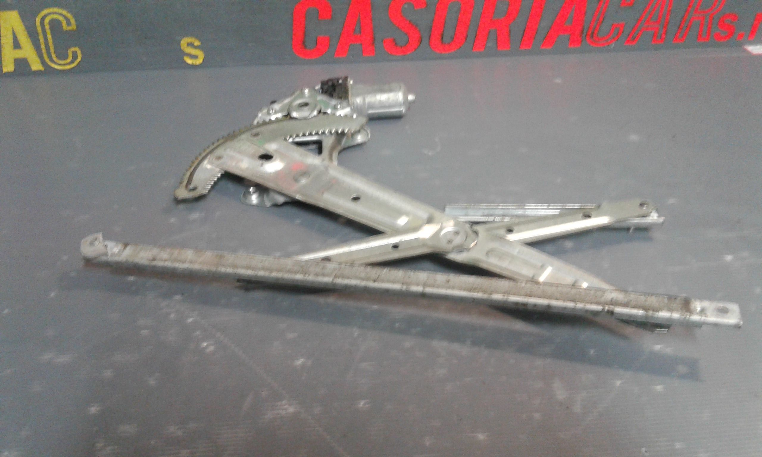 Alzacristallo Porta Ant. Sinistro Usato