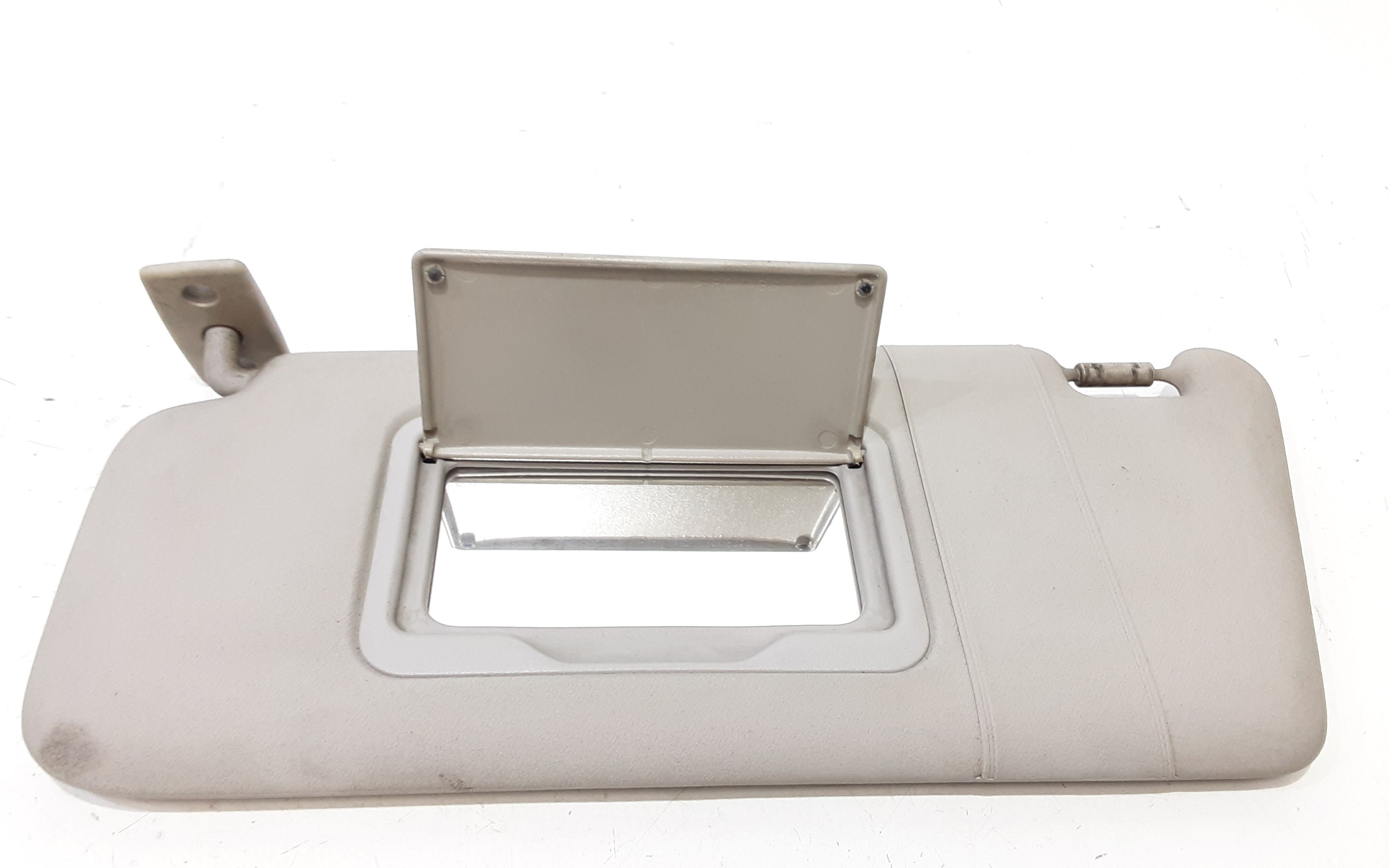 Aletta Parasole Parabrezza Sinistro A1688100110 Usato