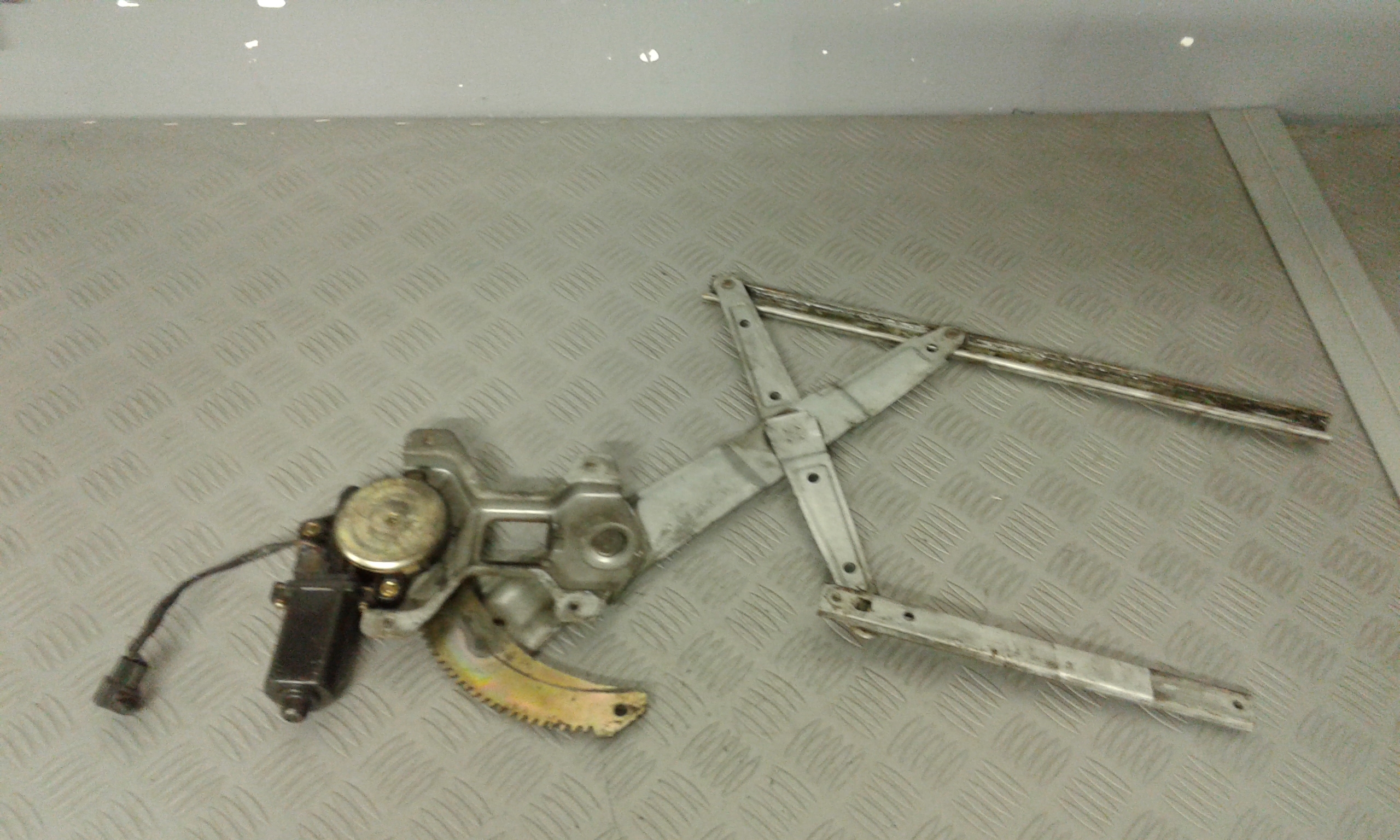 Alzacristallo Porta Ant. Destro 96318070 Usato